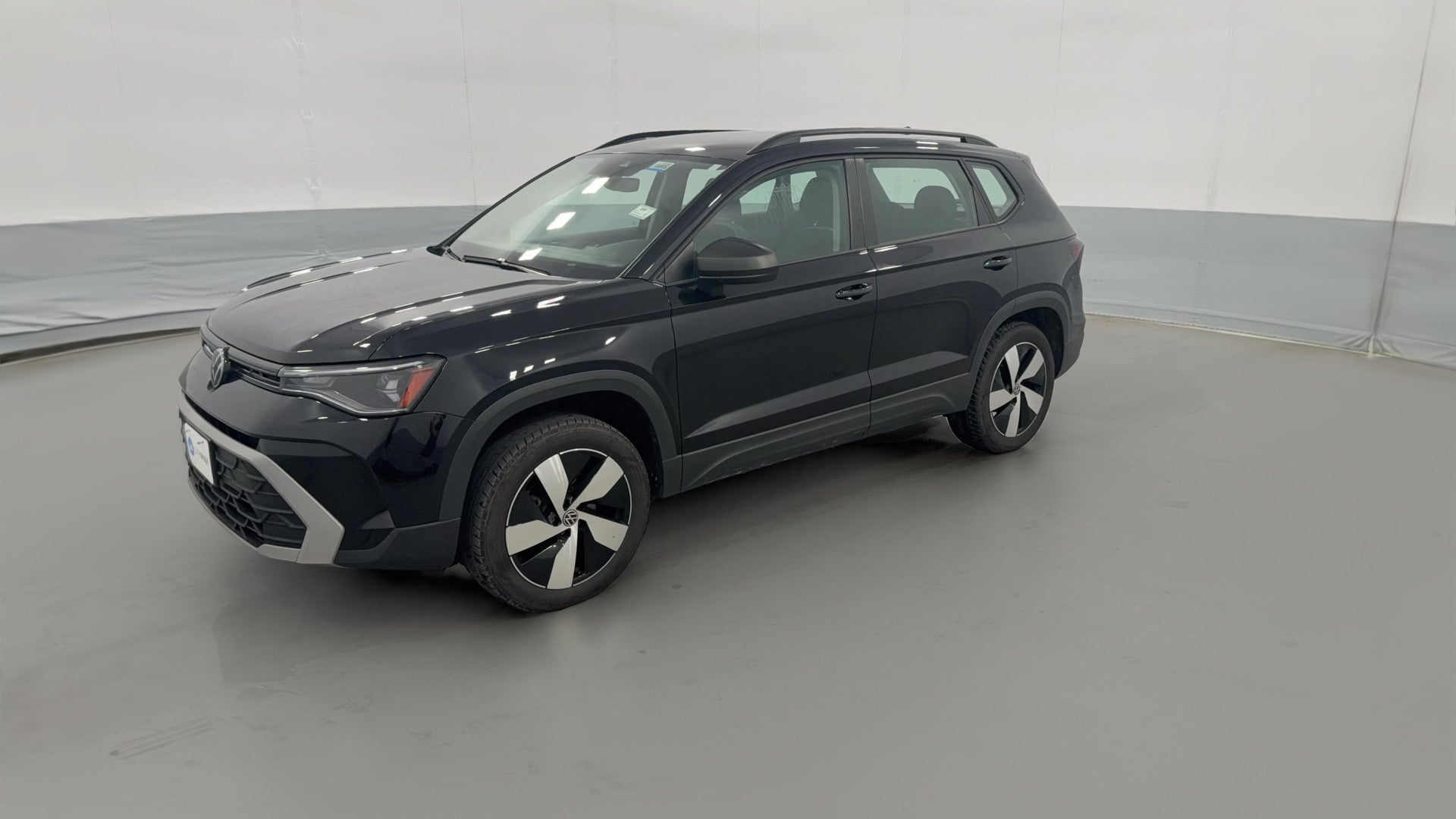 2025 Volkswagen Taos vehicle photo