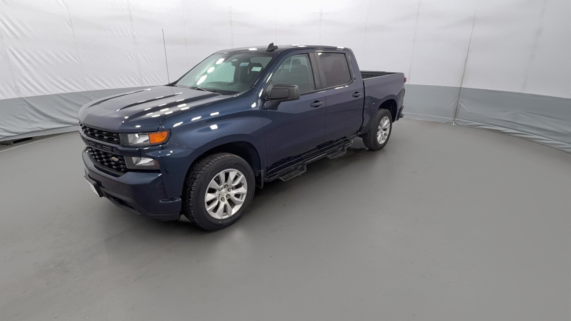 2021 Chevrolet Silverado 1500 Crew Cab vehicle photo