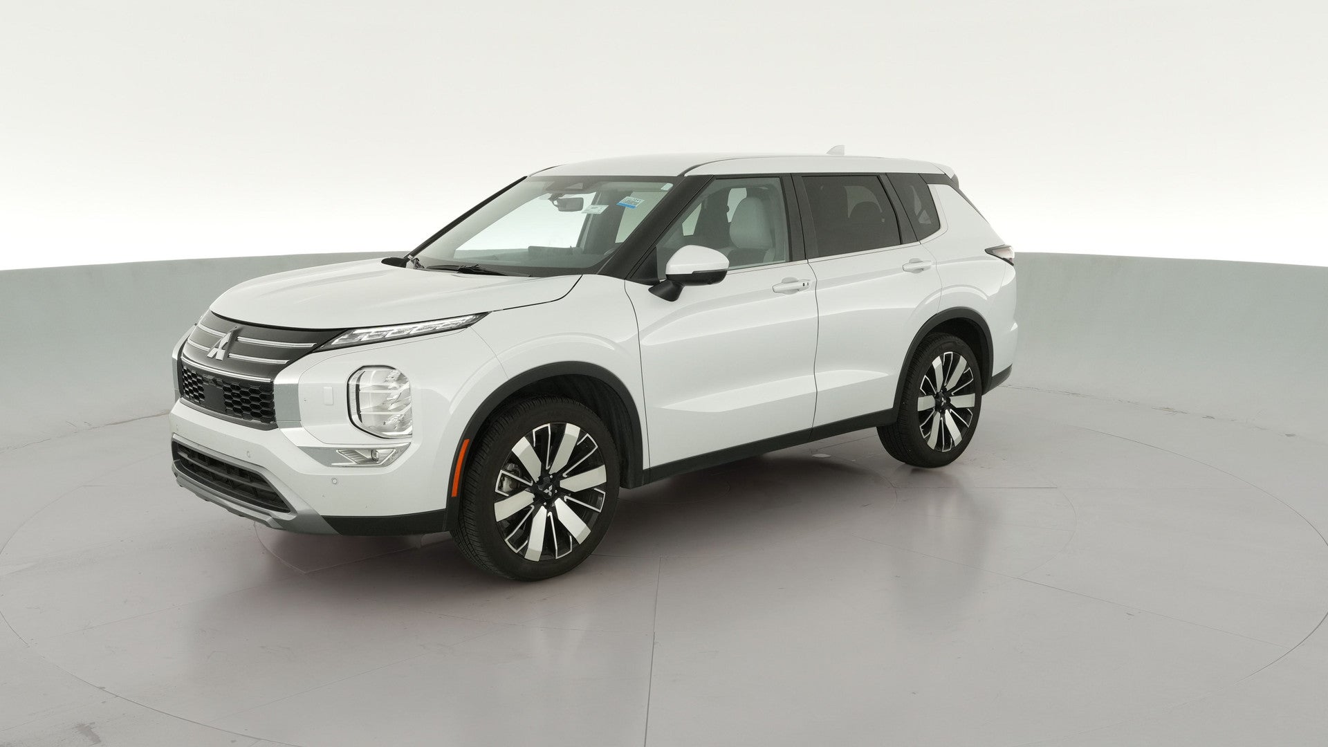 2025 Mitsubishi Outlander vehicle photo