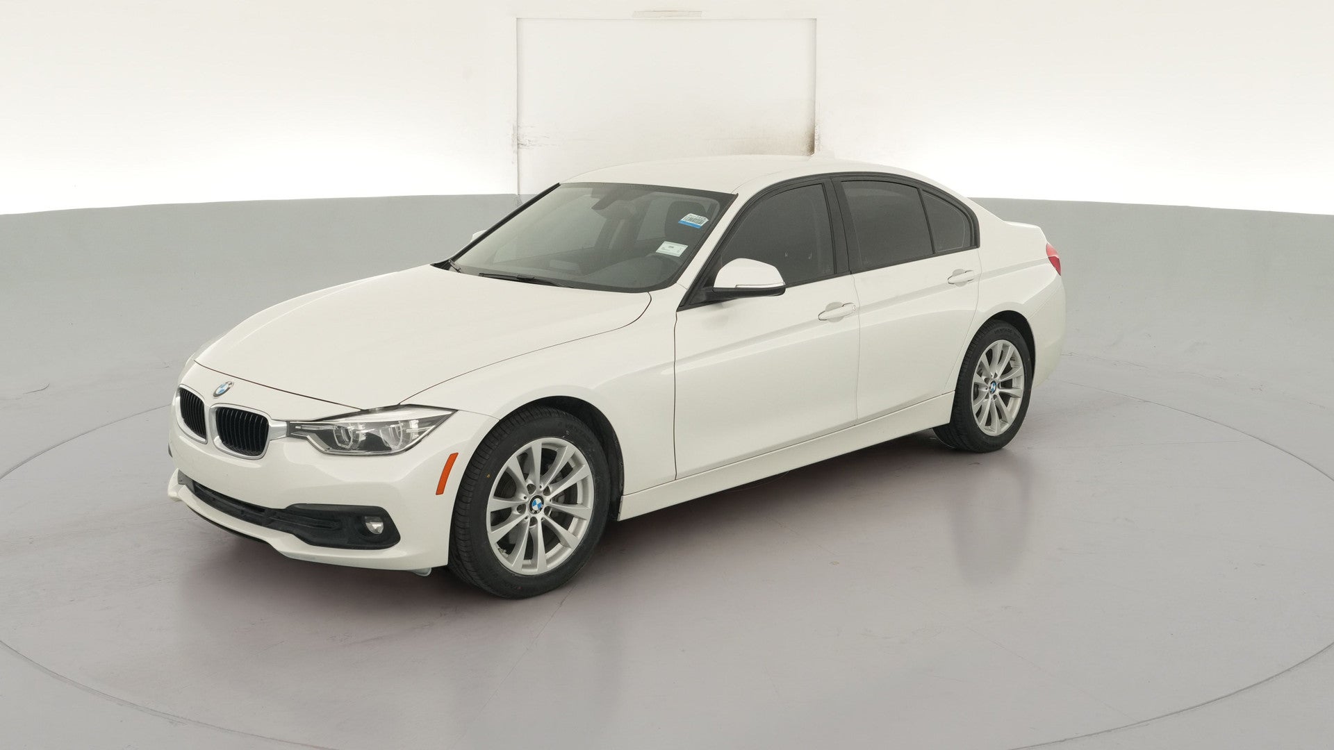 2018 BMW 3 Series vehicle photo