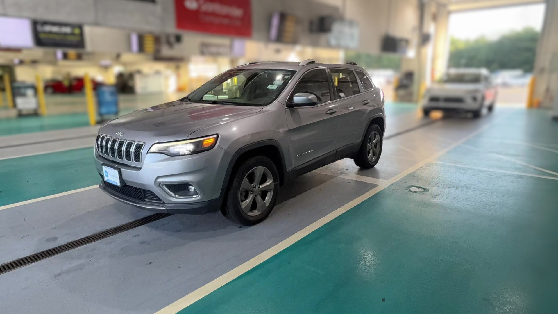2019 Jeep Cherokee vehicle photo