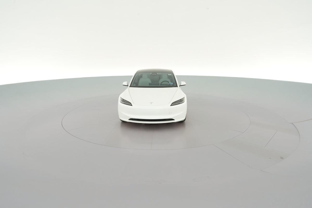 2025 Tesla Model 3 Long Range Rear-Wheel Drive in Pearl White — 360° view 1