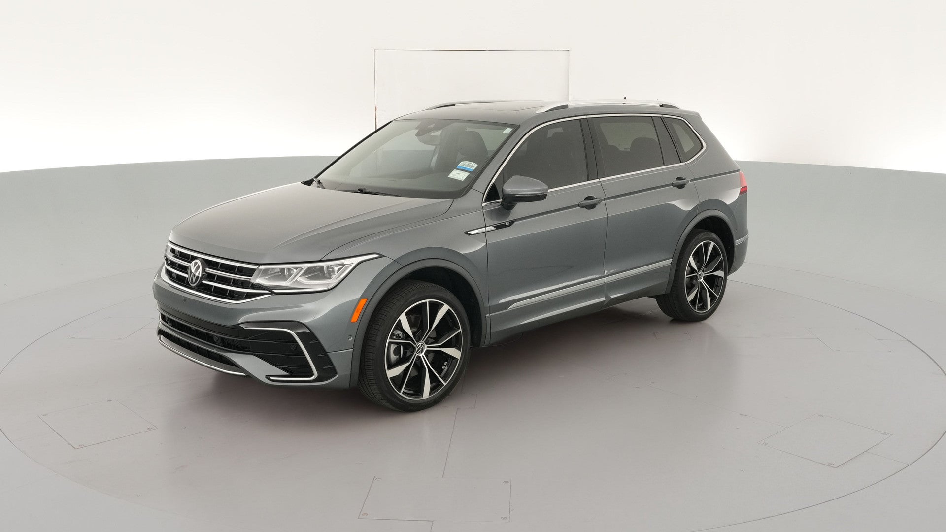 2024 Volkswagen Tiguan vehicle photo