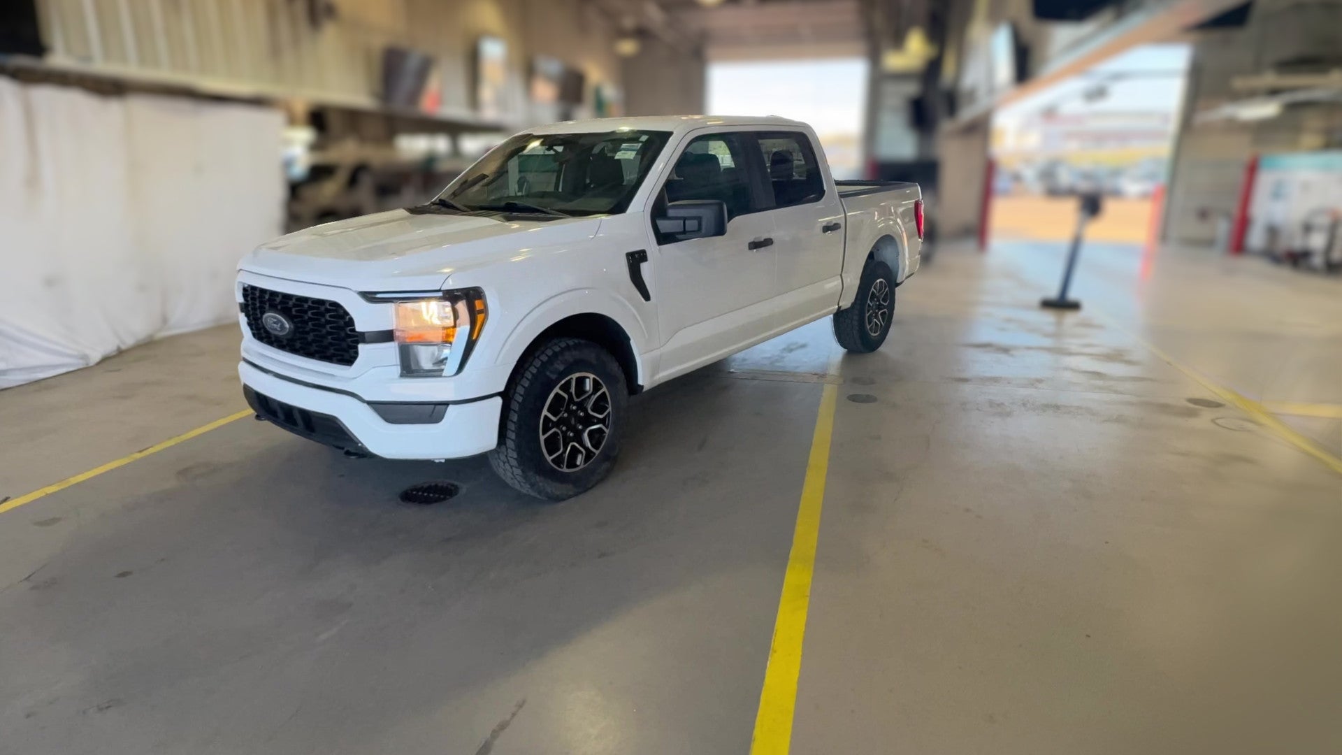 2023 Ford F150 SuperCrew Cab vehicle photo