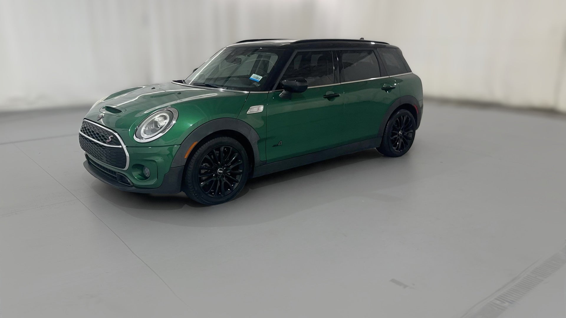 2020 MINI Clubman vehicle photo