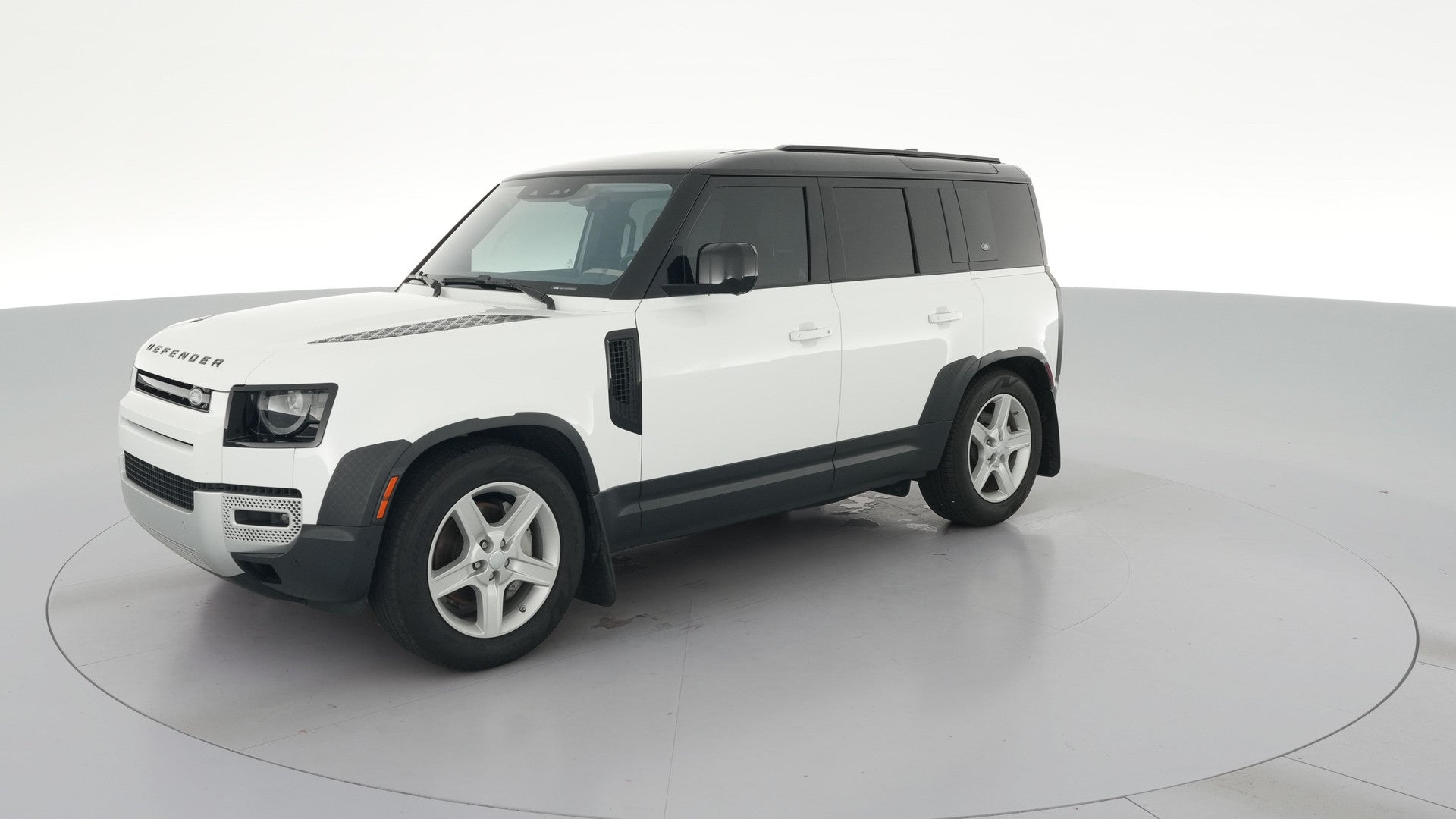 2021 Land Rover Defender 110 vehicle photo