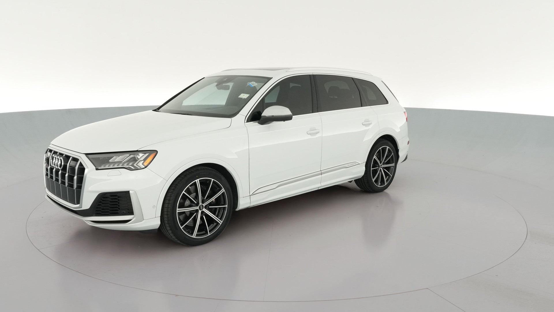 2022 Audi SQ7 vehicle photo