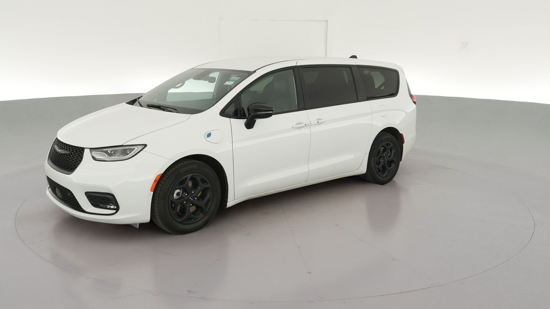 2024 Chrysler Pacifica Hybrid vehicle photo