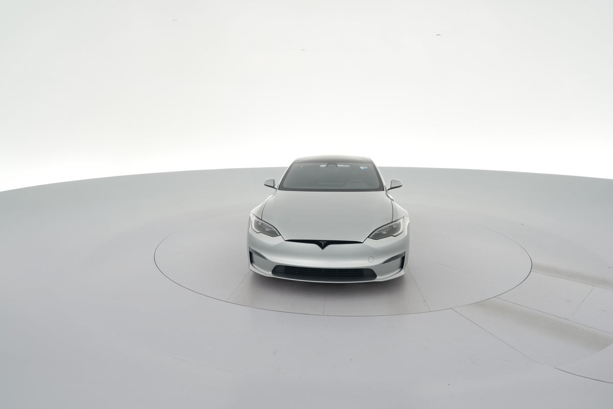 2025 Tesla Model S Long Range in Lunar Silver — 360° view 1