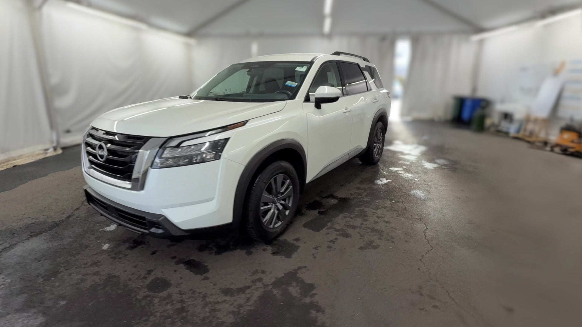 2024 Nissan Pathfinder vehicle photo