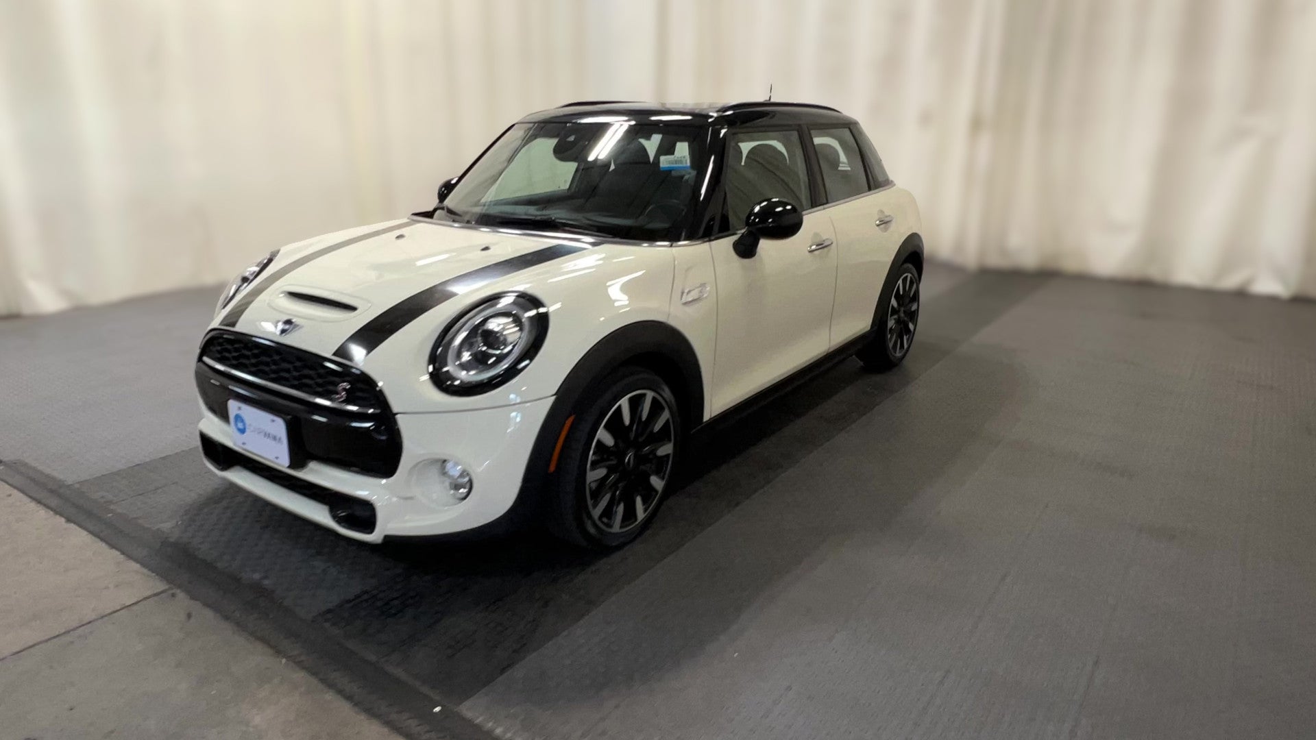 2019 MINI Hardtop 4 Door vehicle photo