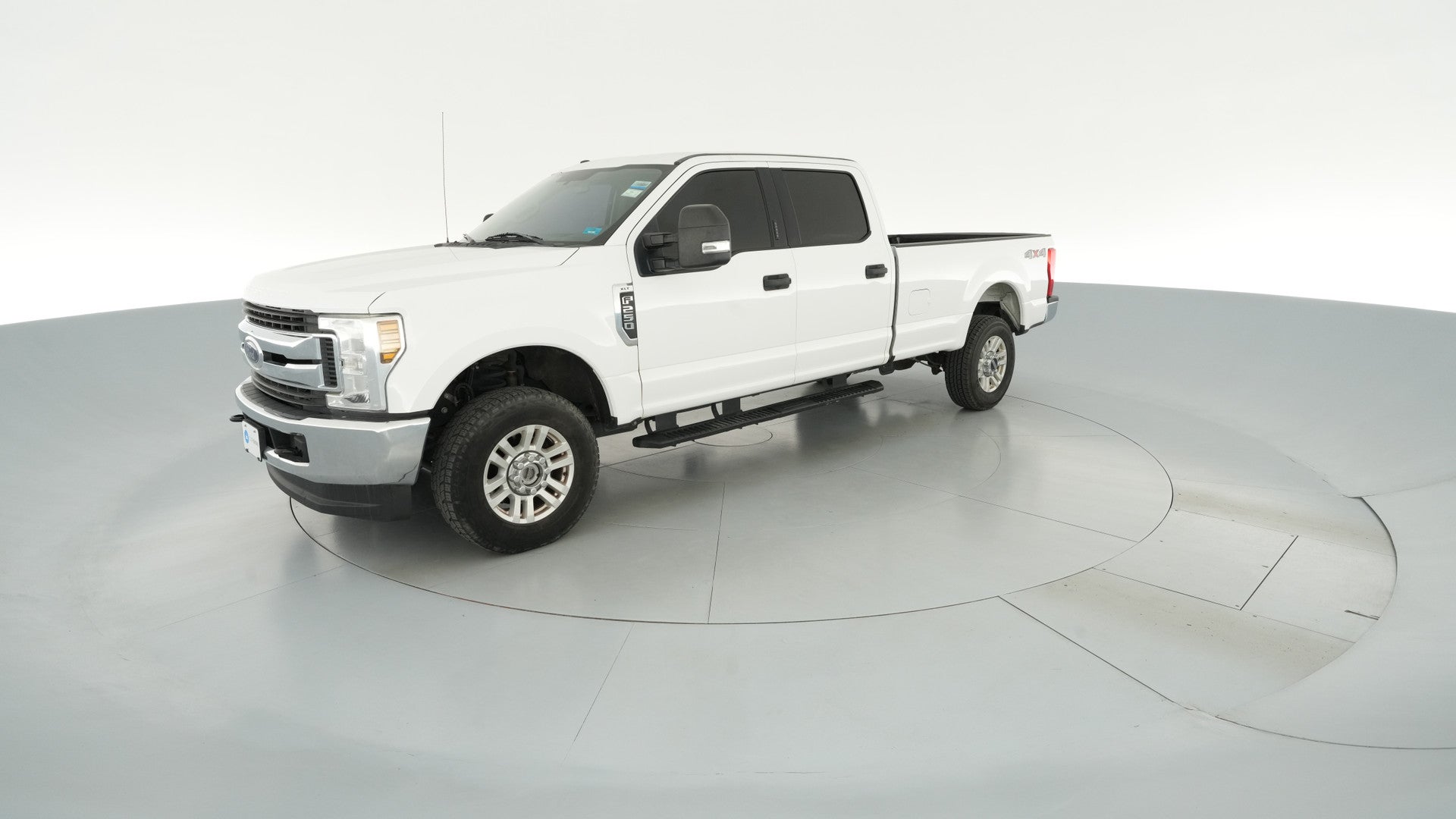 2019 Ford F250 Super Duty Crew Cab vehicle photo