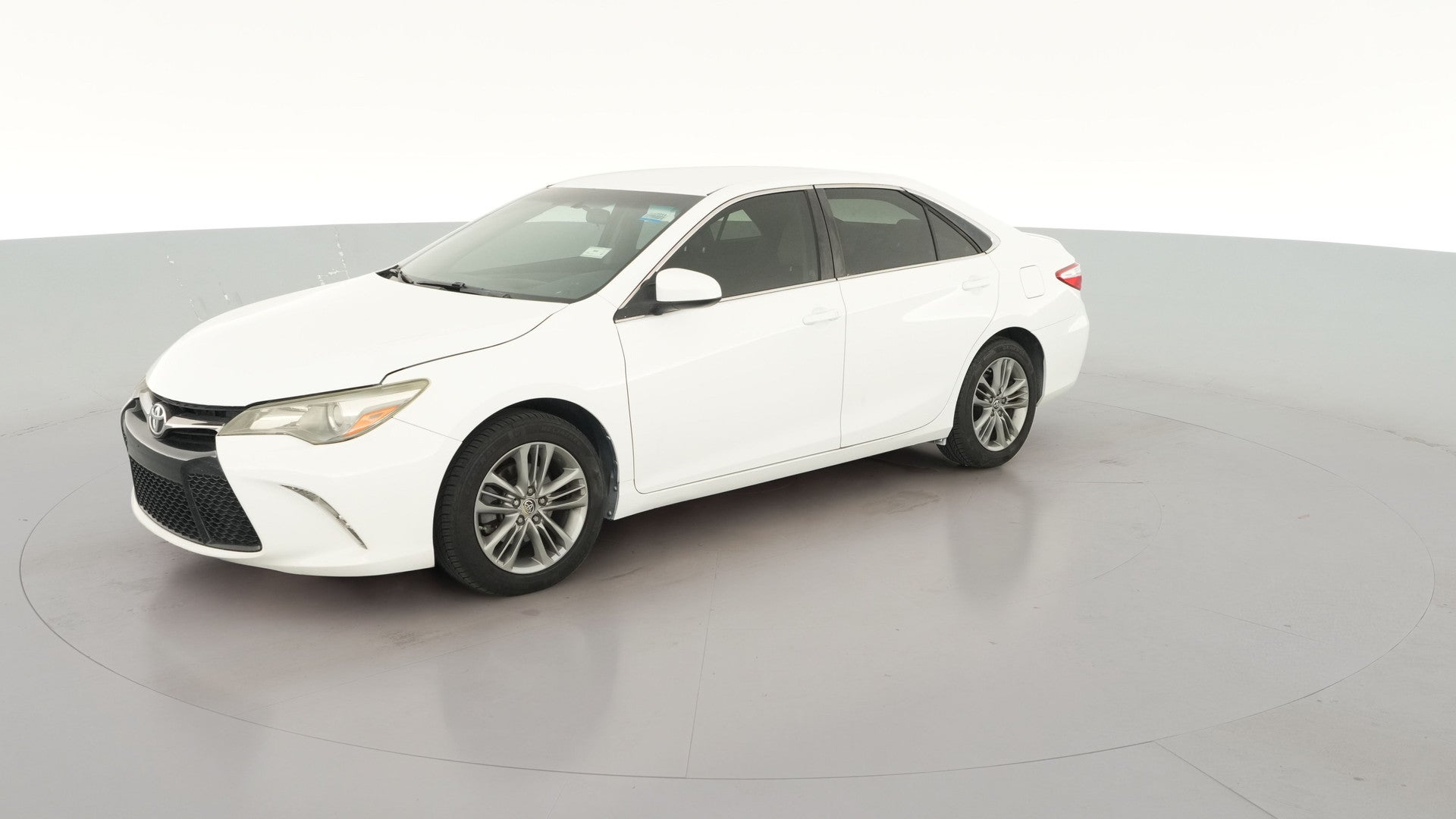 2015 Toyota Camry vehicle photo