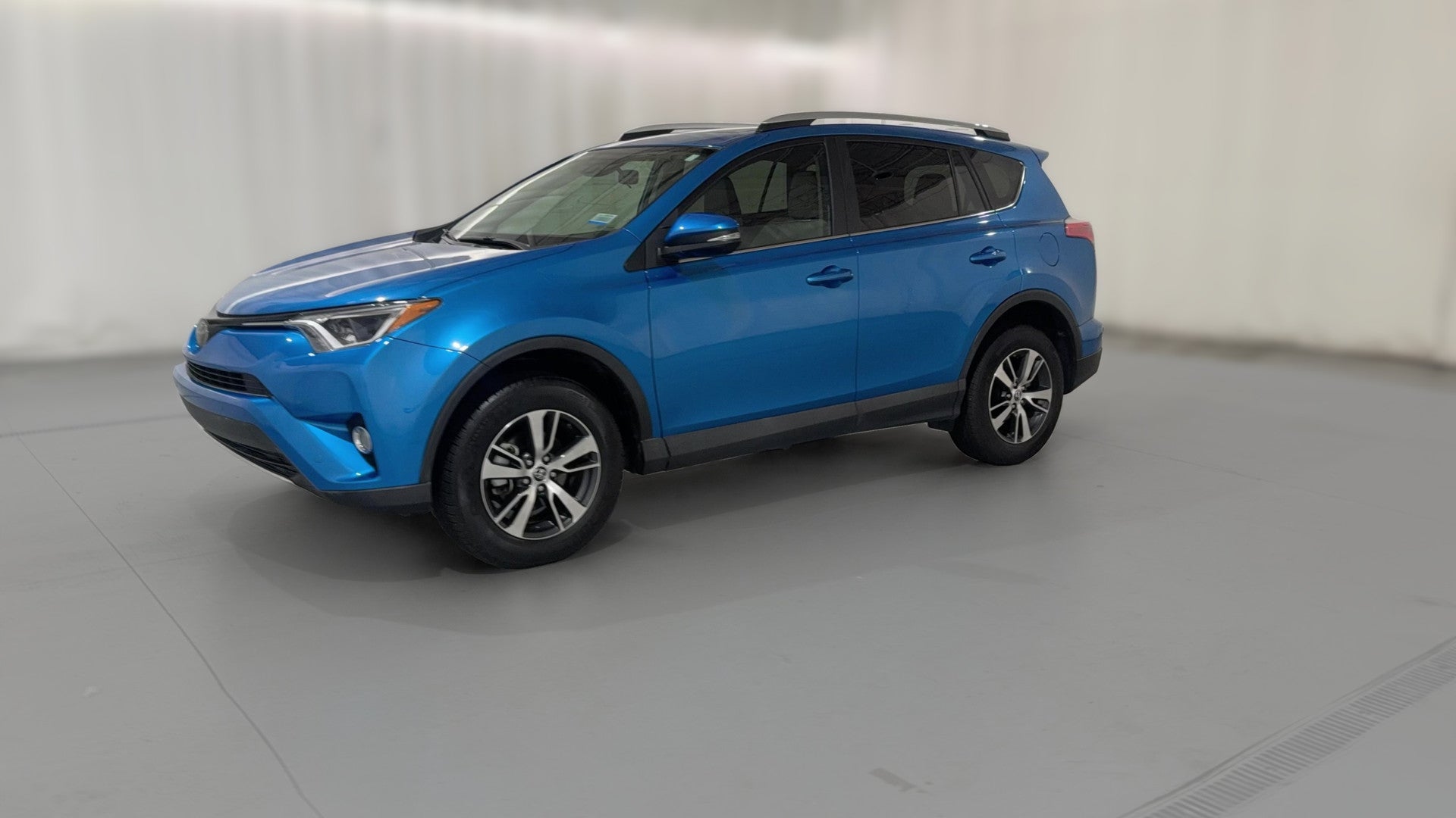 2016 Toyota RAV4 vehicle photo