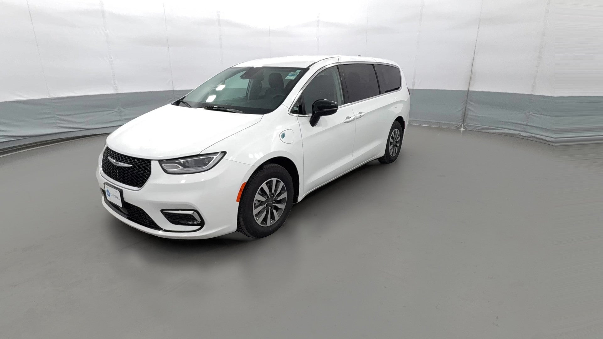 2024 Chrysler Pacifica Hybrid vehicle photo