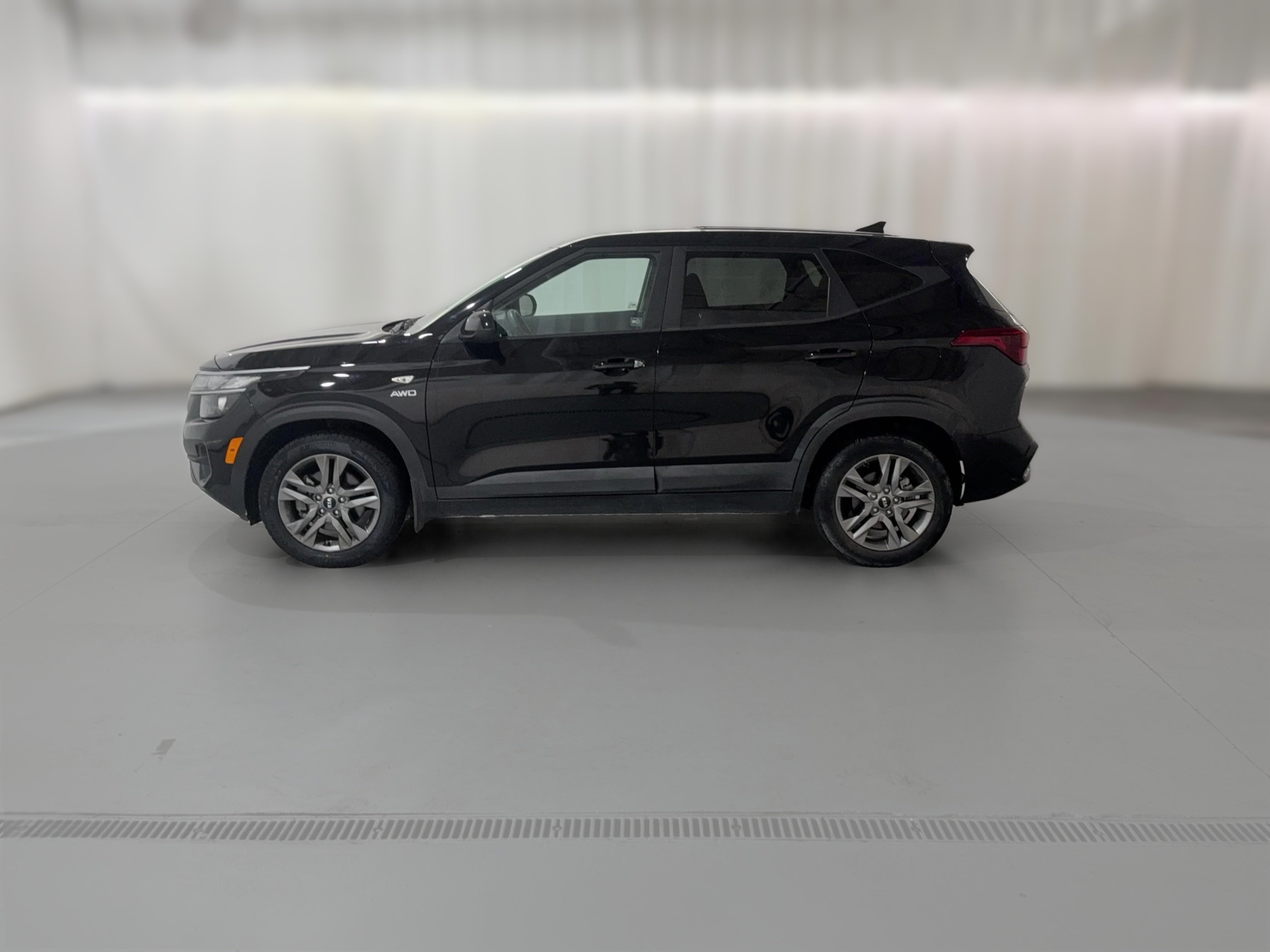 2021 Kia Seltos LX - Photo 23