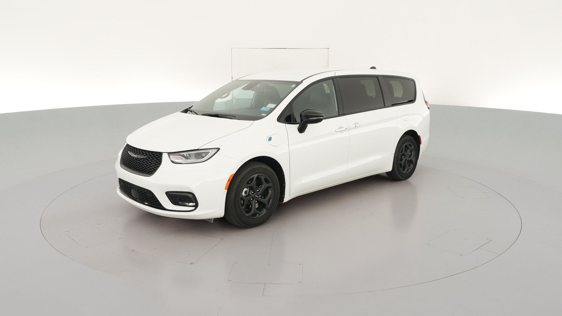 2024 Chrysler Pacifica Hybrid vehicle photo