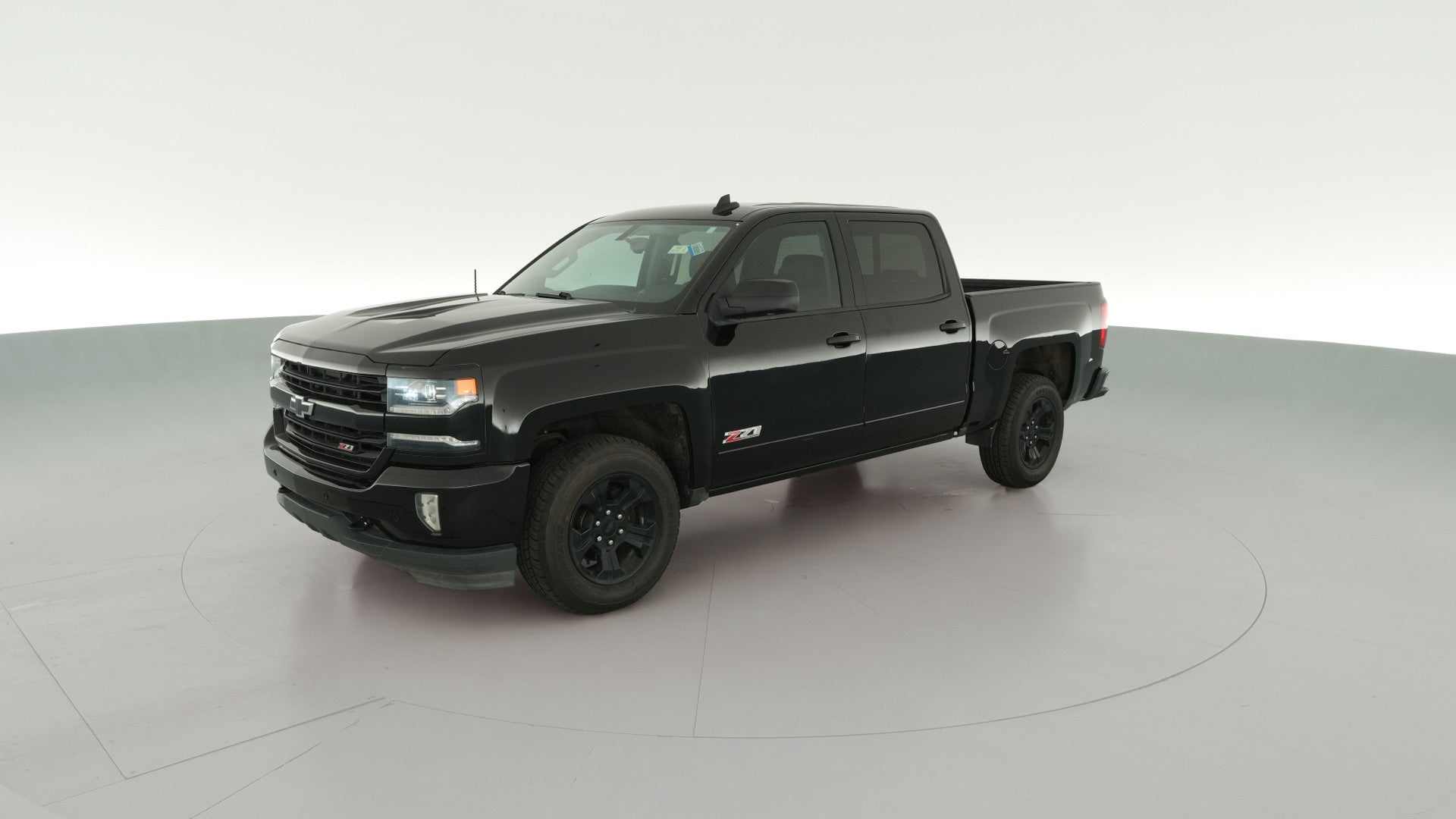 2018 Chevrolet Silverado 1500 Crew Cab vehicle photo