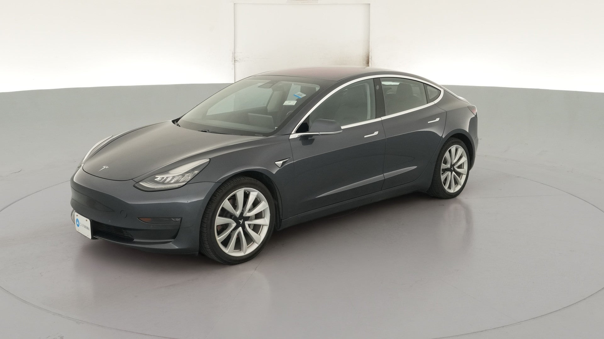 2018 Tesla Model 3 vehicle photo