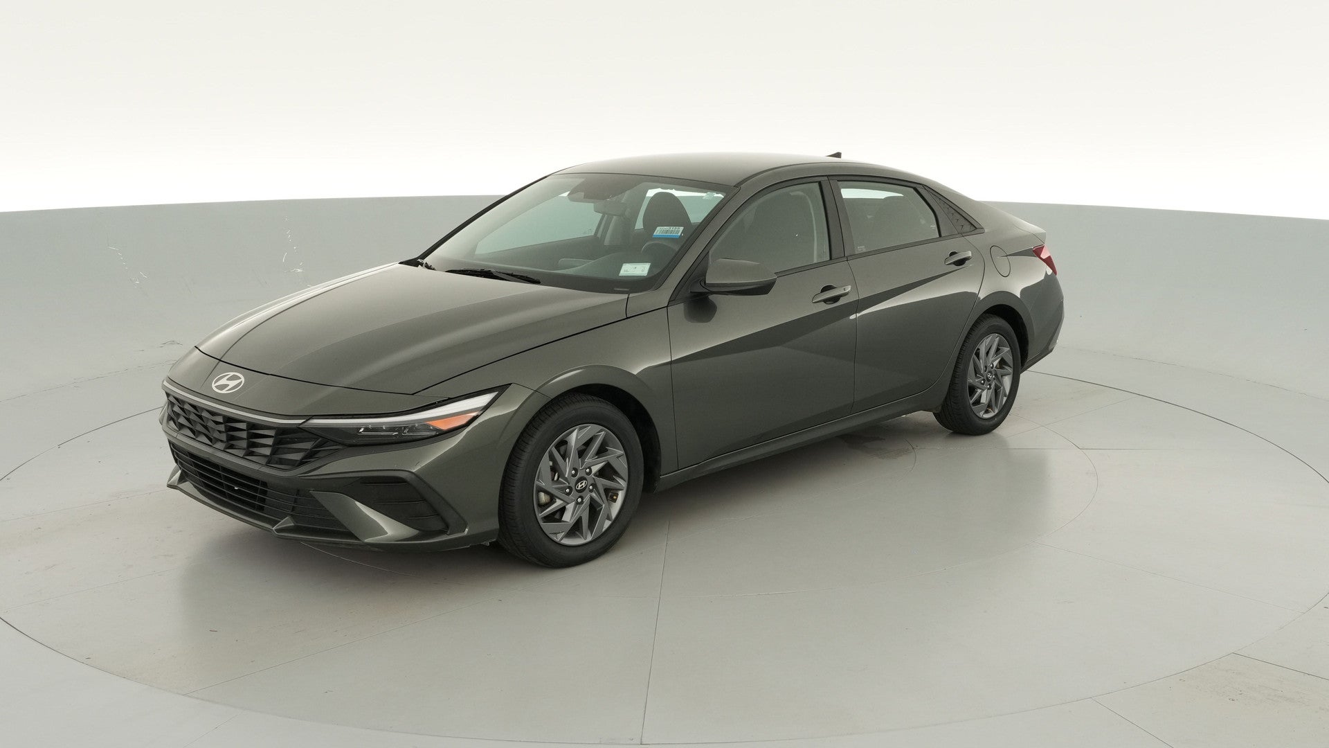 2024 Hyundai Elantra vehicle photo