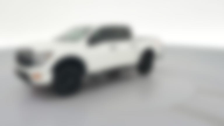 2024 Nissan Titan Crew Cab vehicle photo
