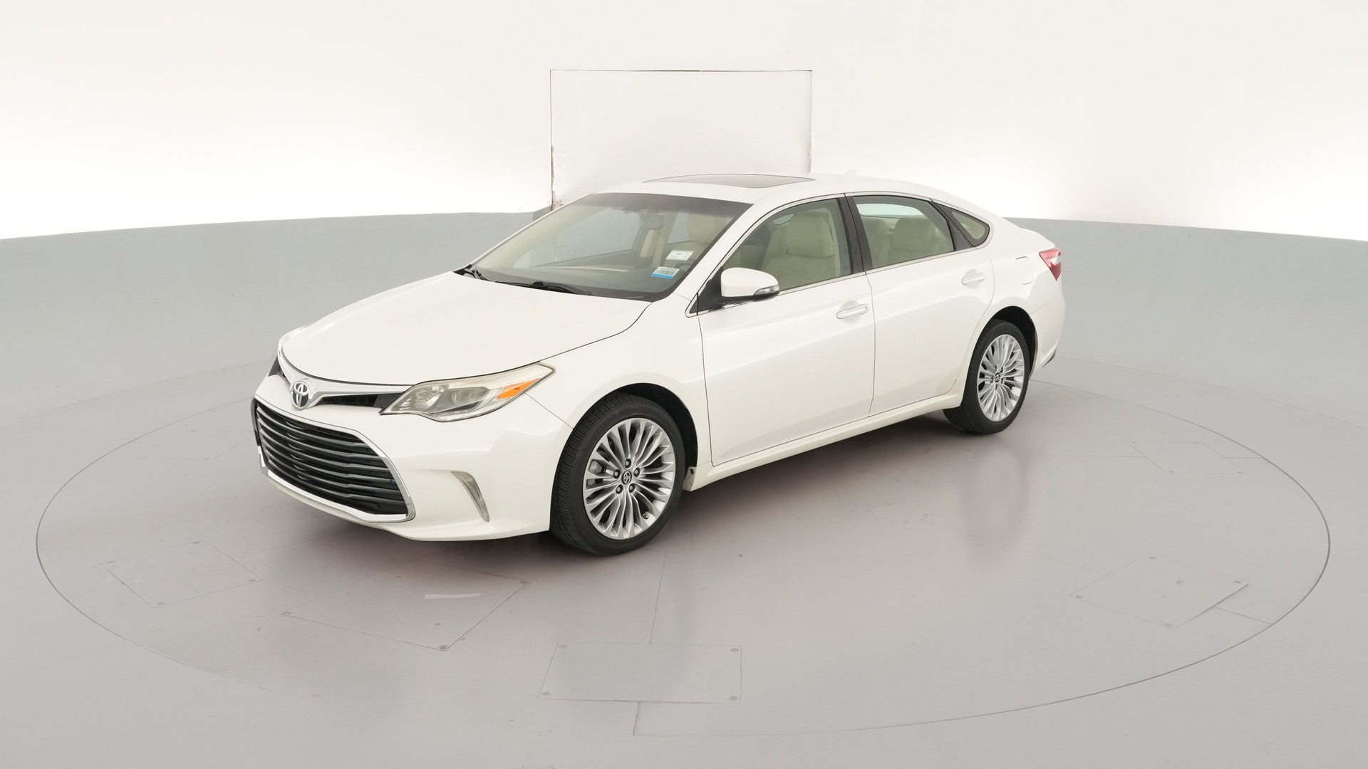 2016 Toyota Avalon vehicle photo