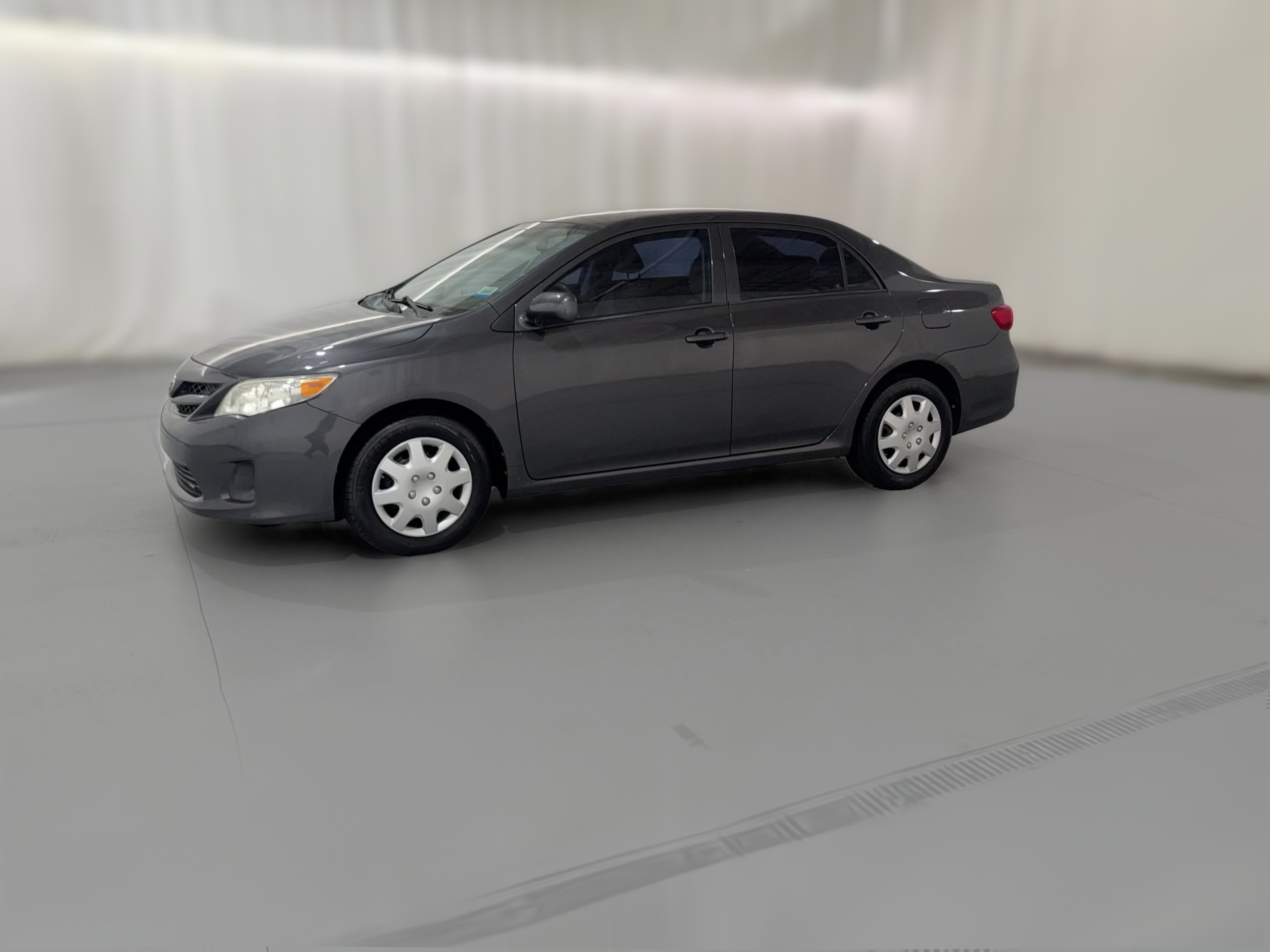 2013 Toyota Corolla L - Photo 18
