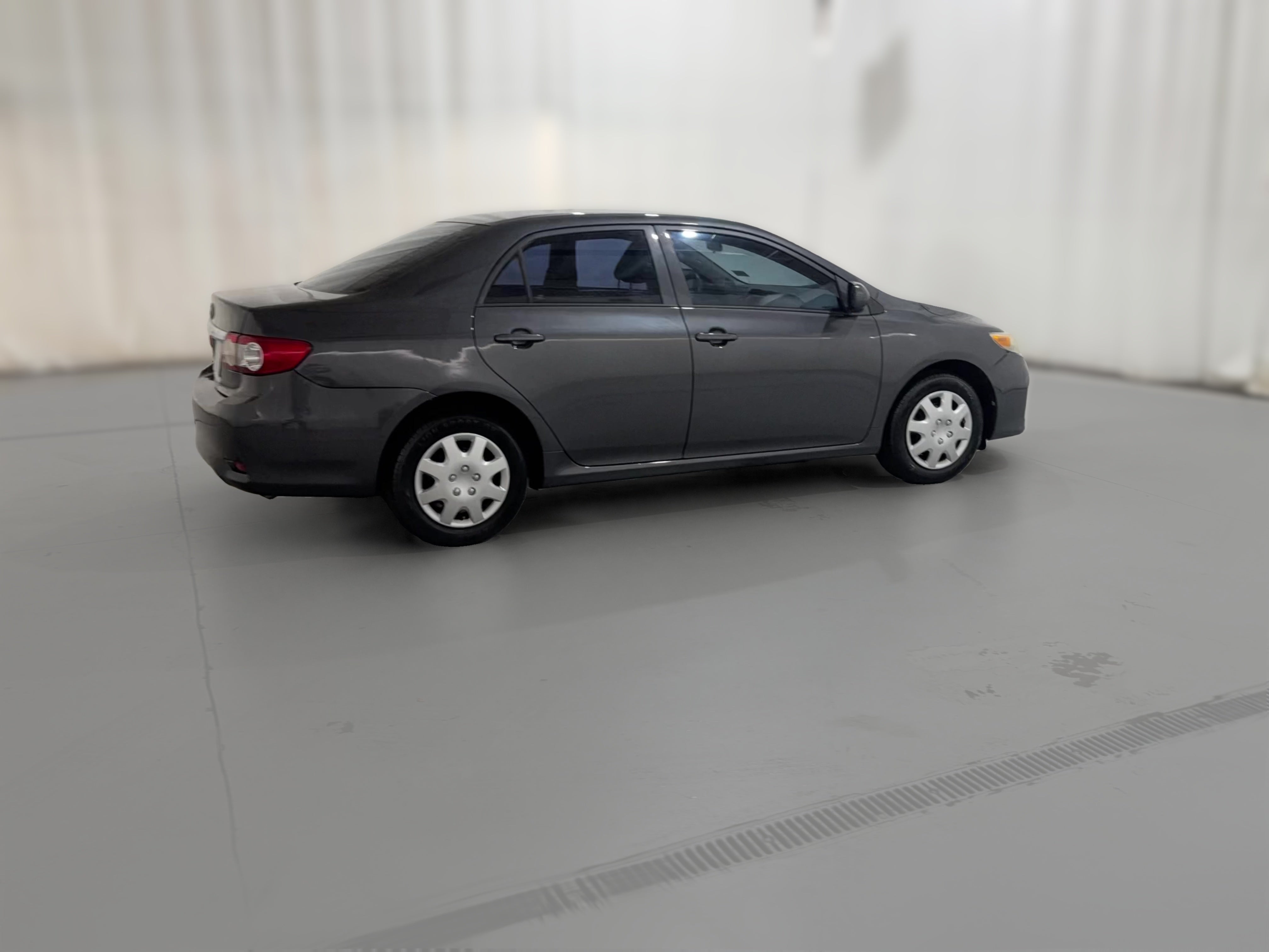 2013 Toyota Corolla L - Photo 26