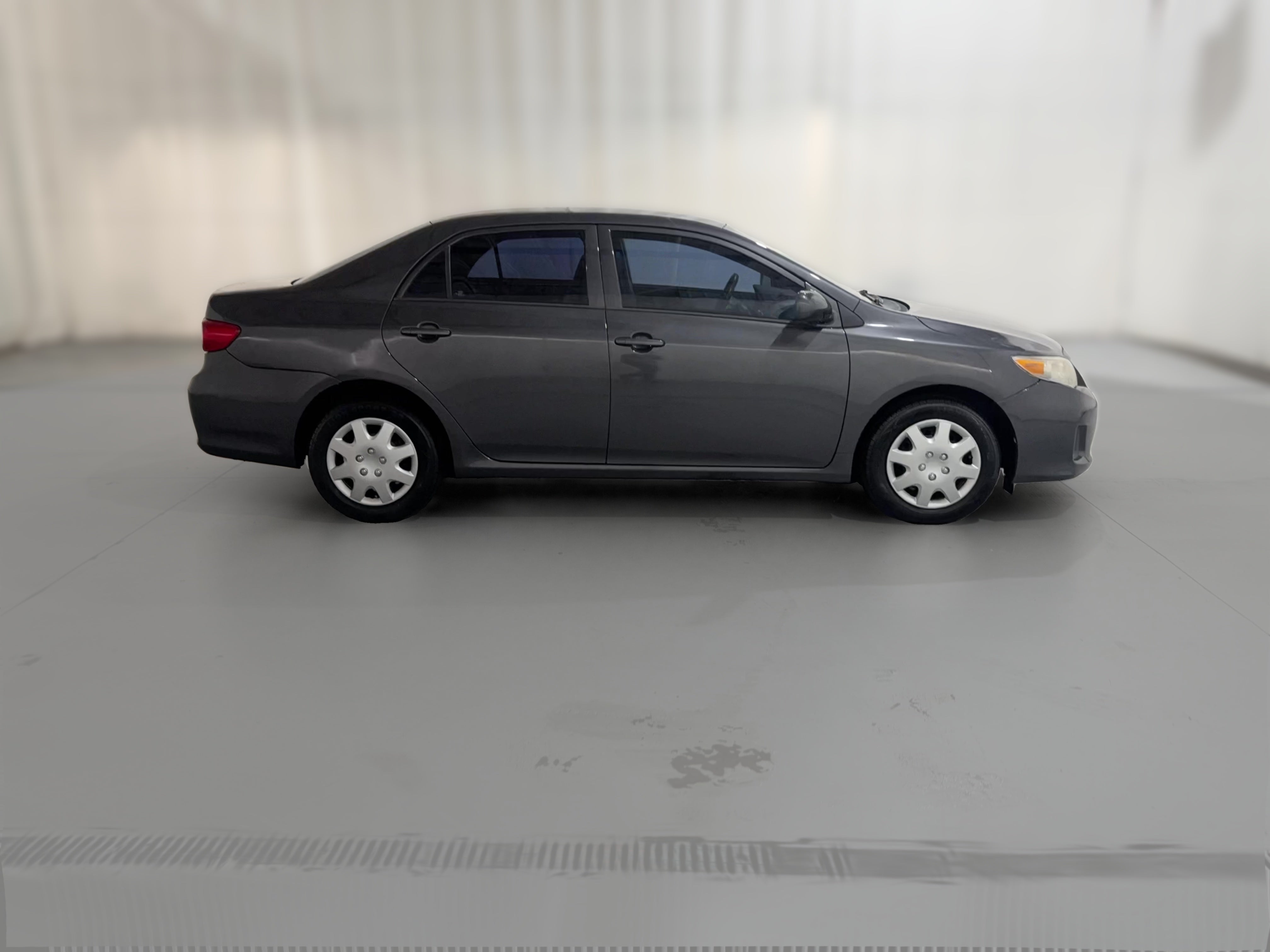 2013 Toyota Corolla L - Photo 27