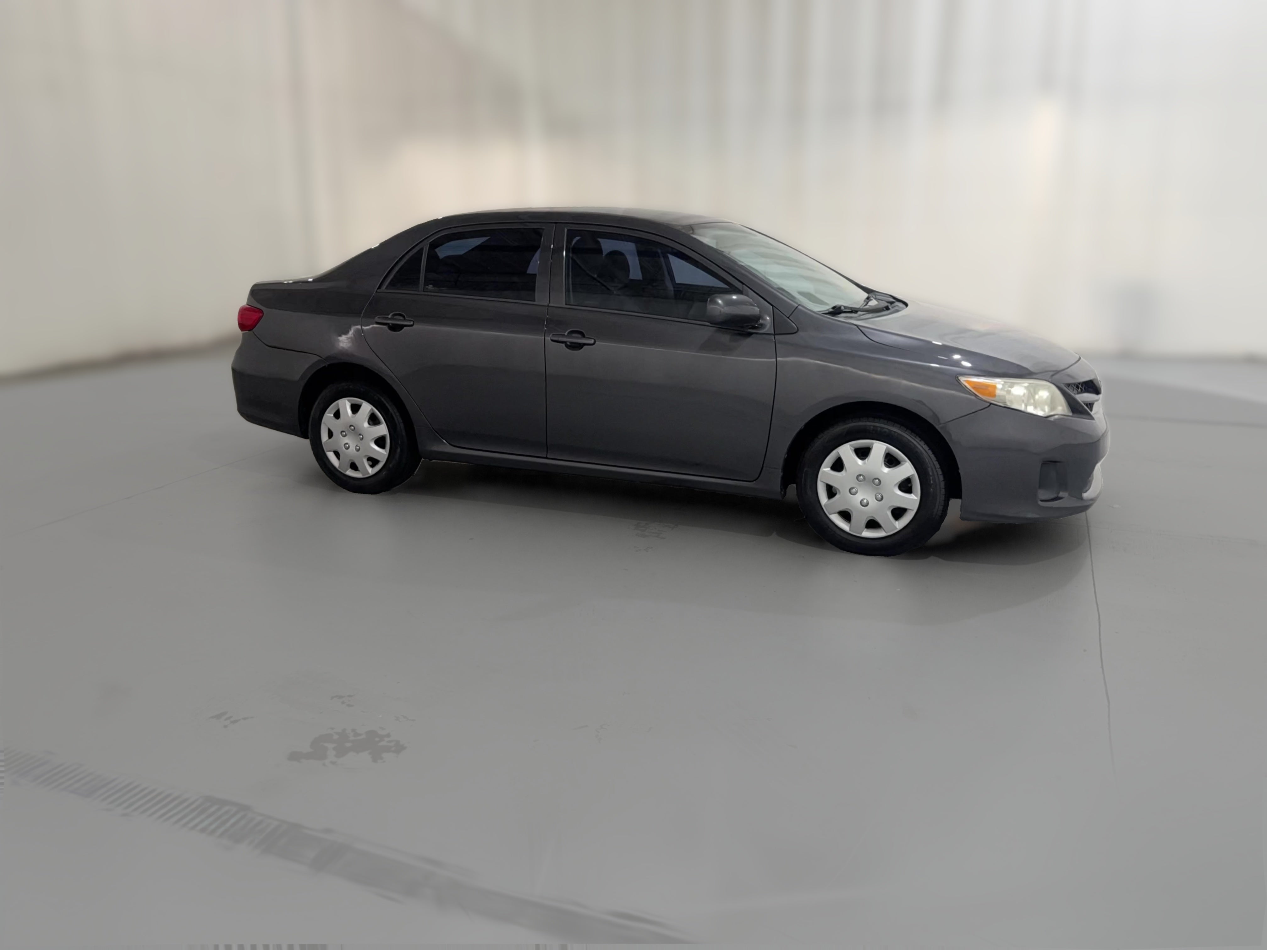 2013 Toyota Corolla L - Photo 28