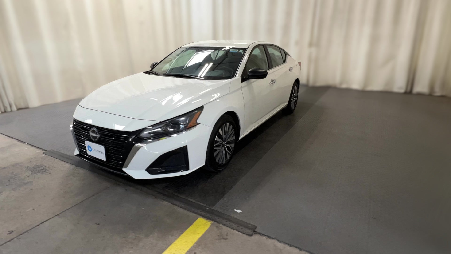 2025 Nissan Altima vehicle photo
