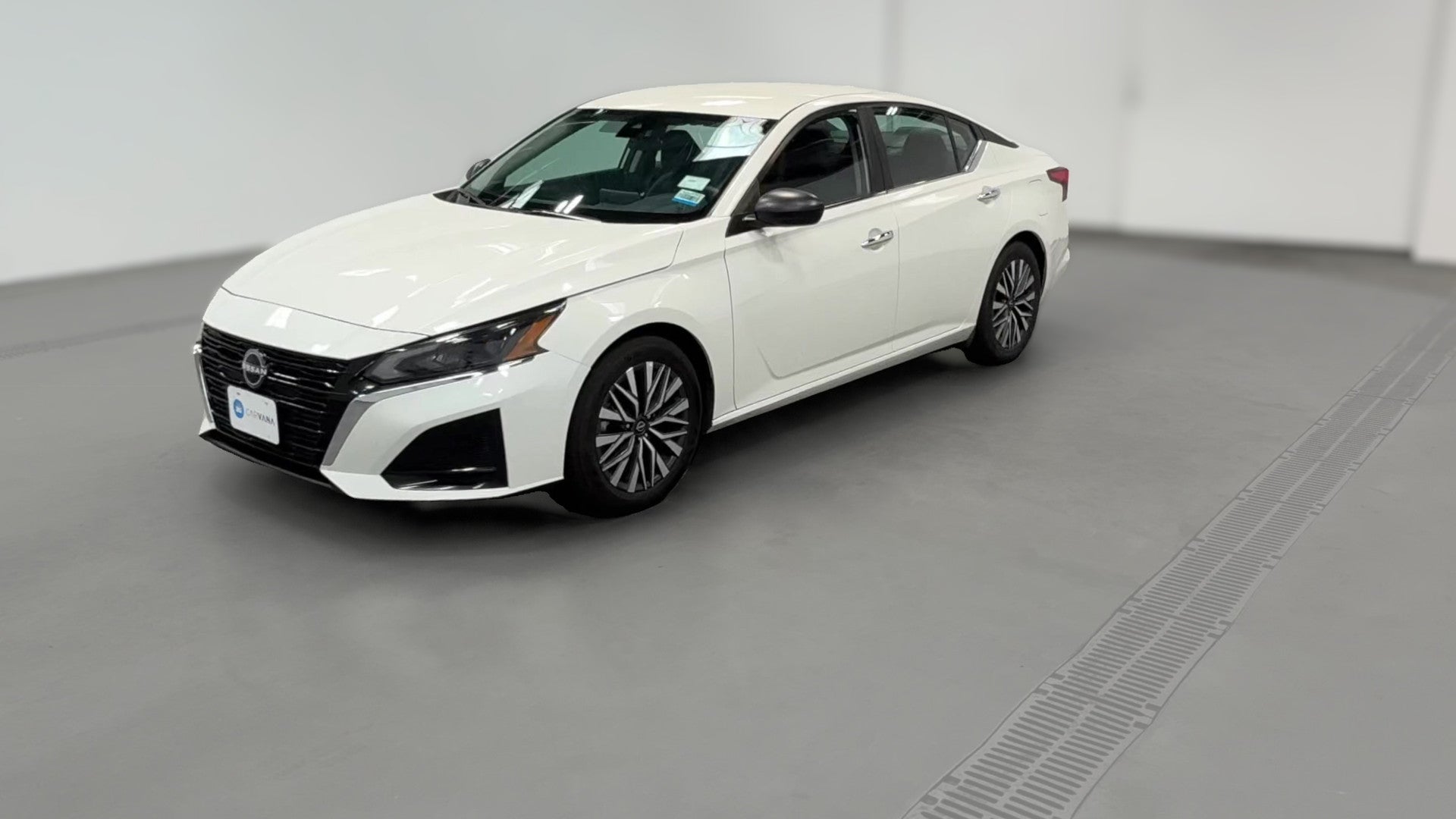 2025 Nissan Altima vehicle photo