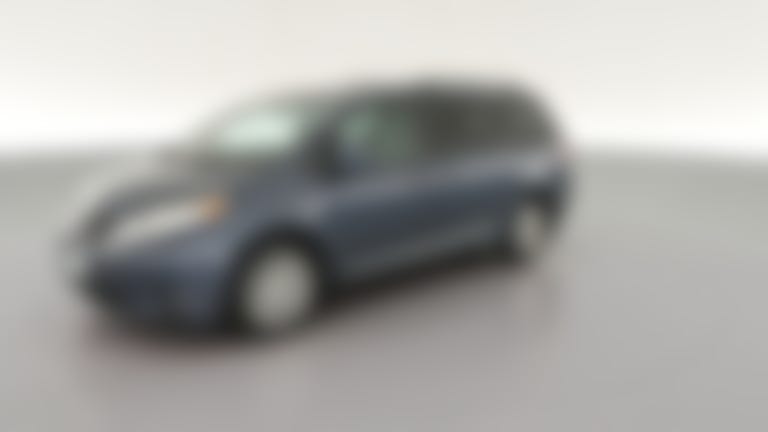 2017 Toyota Sienna vehicle photo