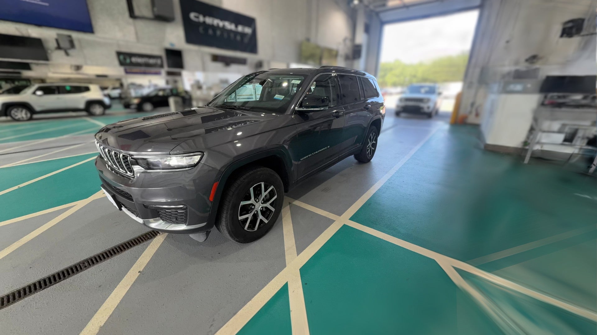 2023 Jeep Grand Cherokee L vehicle photo