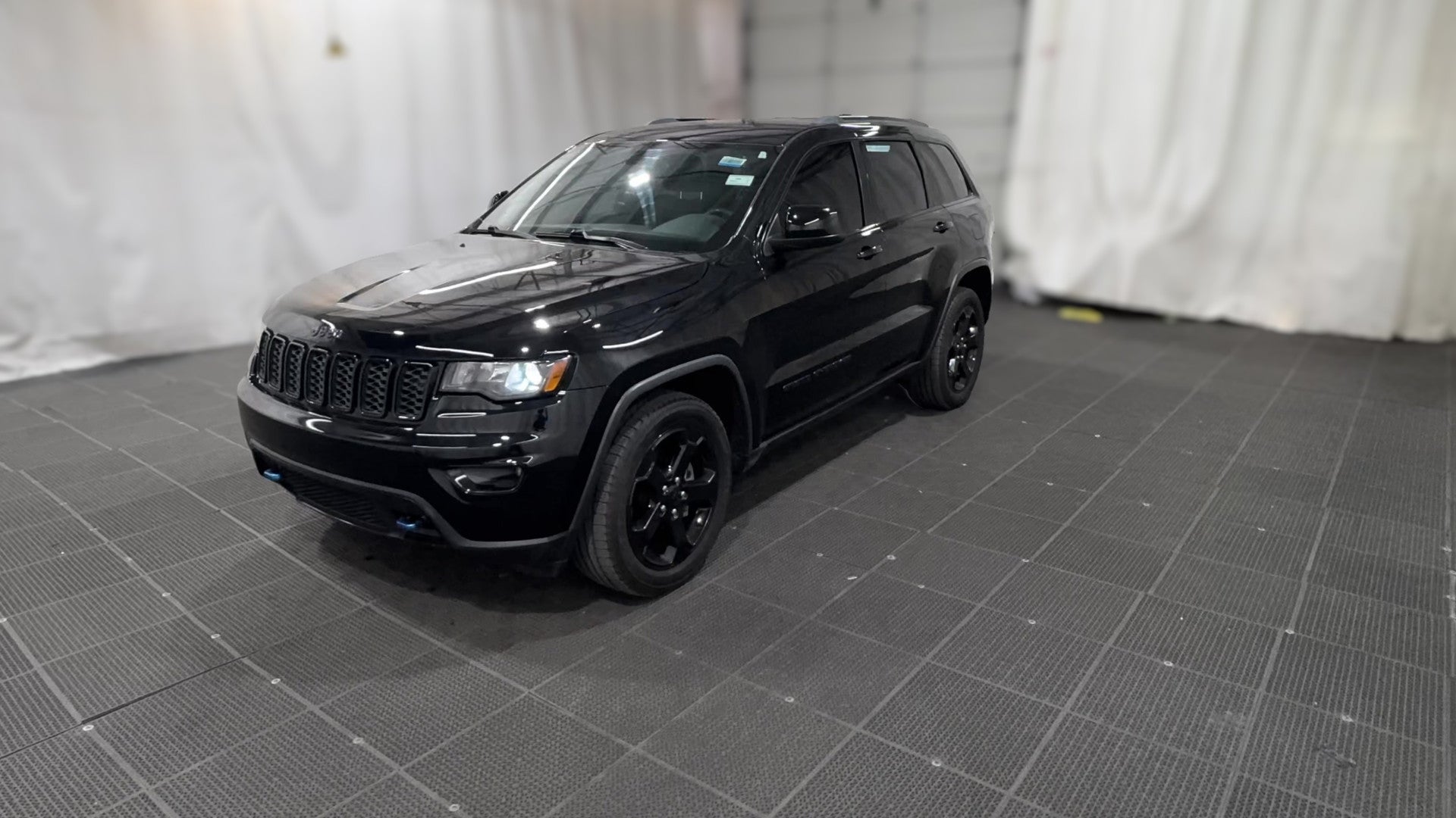 2018 Jeep Grand Cherokee vehicle photo