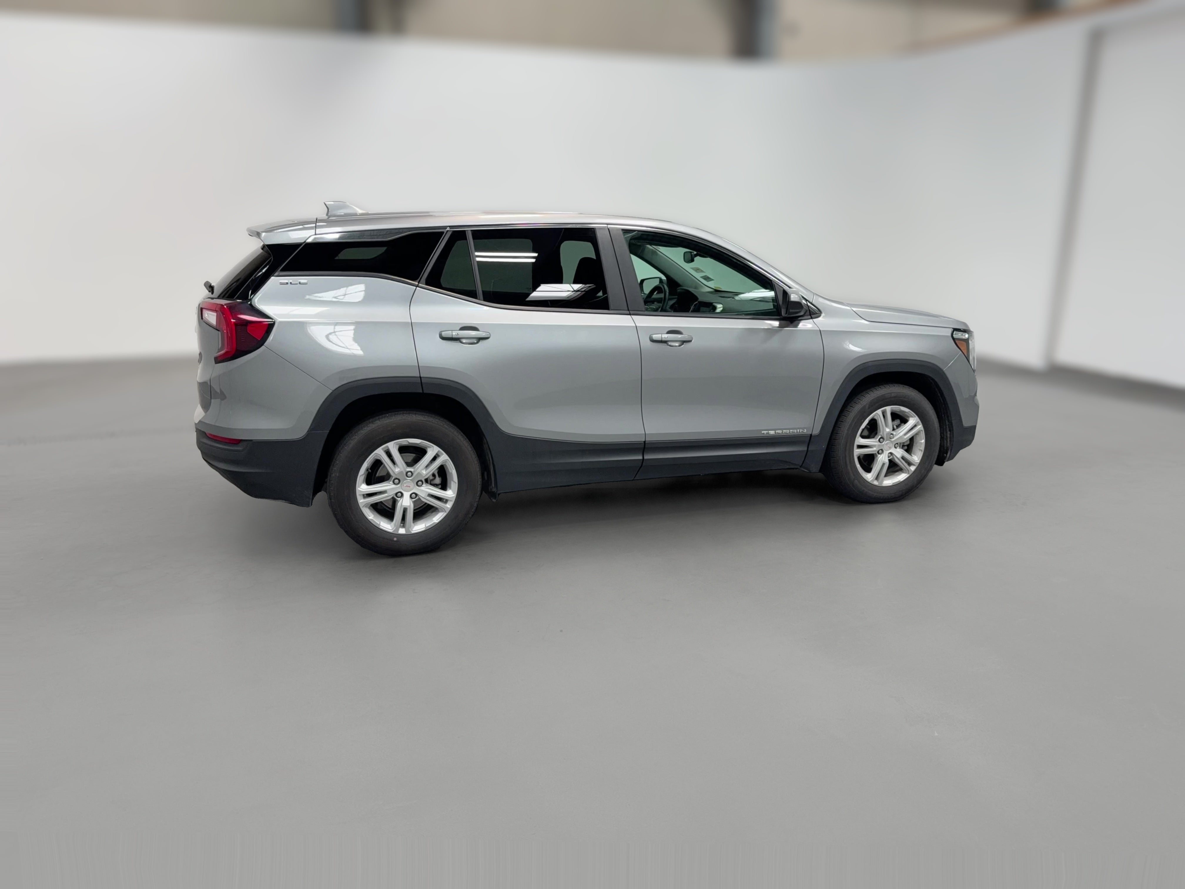 2024 GMC Terrain SLE - Photo 33