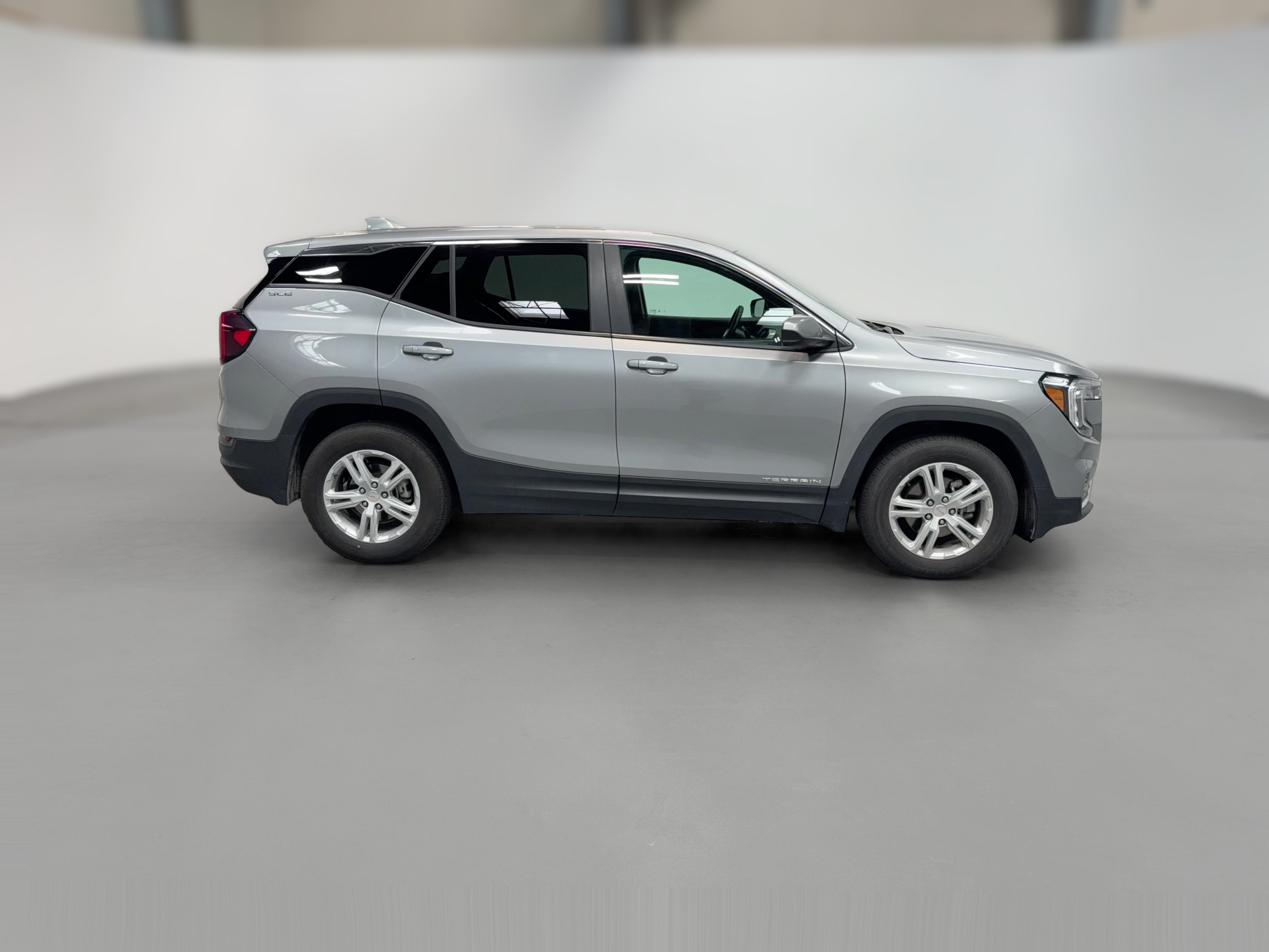 2024 GMC Terrain SLE - Photo 34