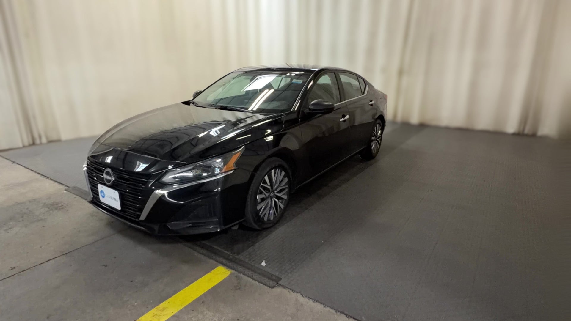 2025 Nissan Altima vehicle photo