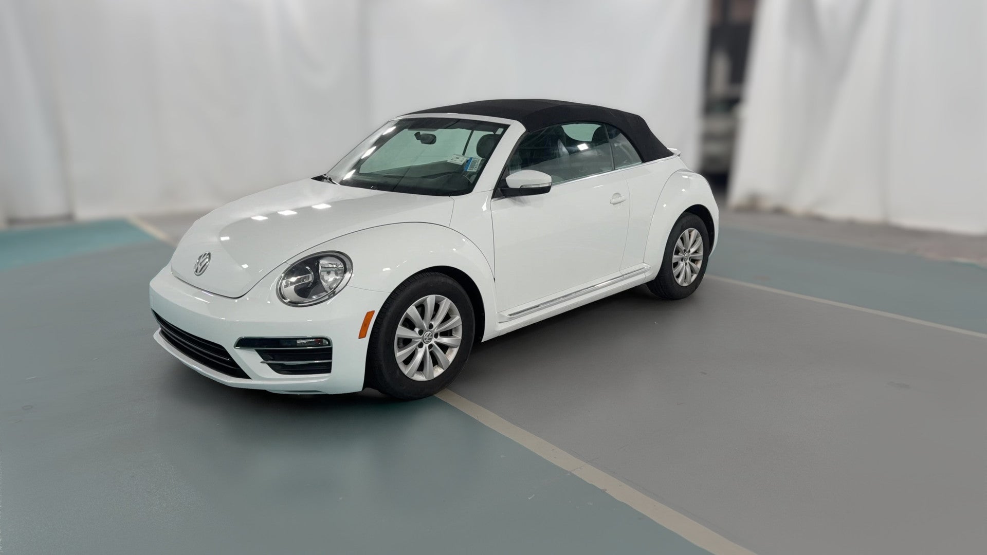 2019 Volkswagen Beetle vehicle photo