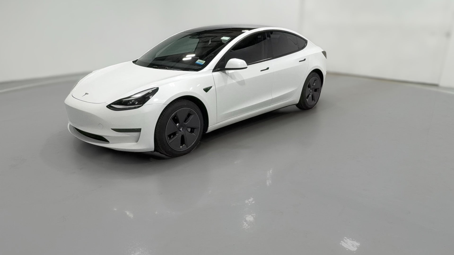 2023 Tesla Model 3 vehicle photo