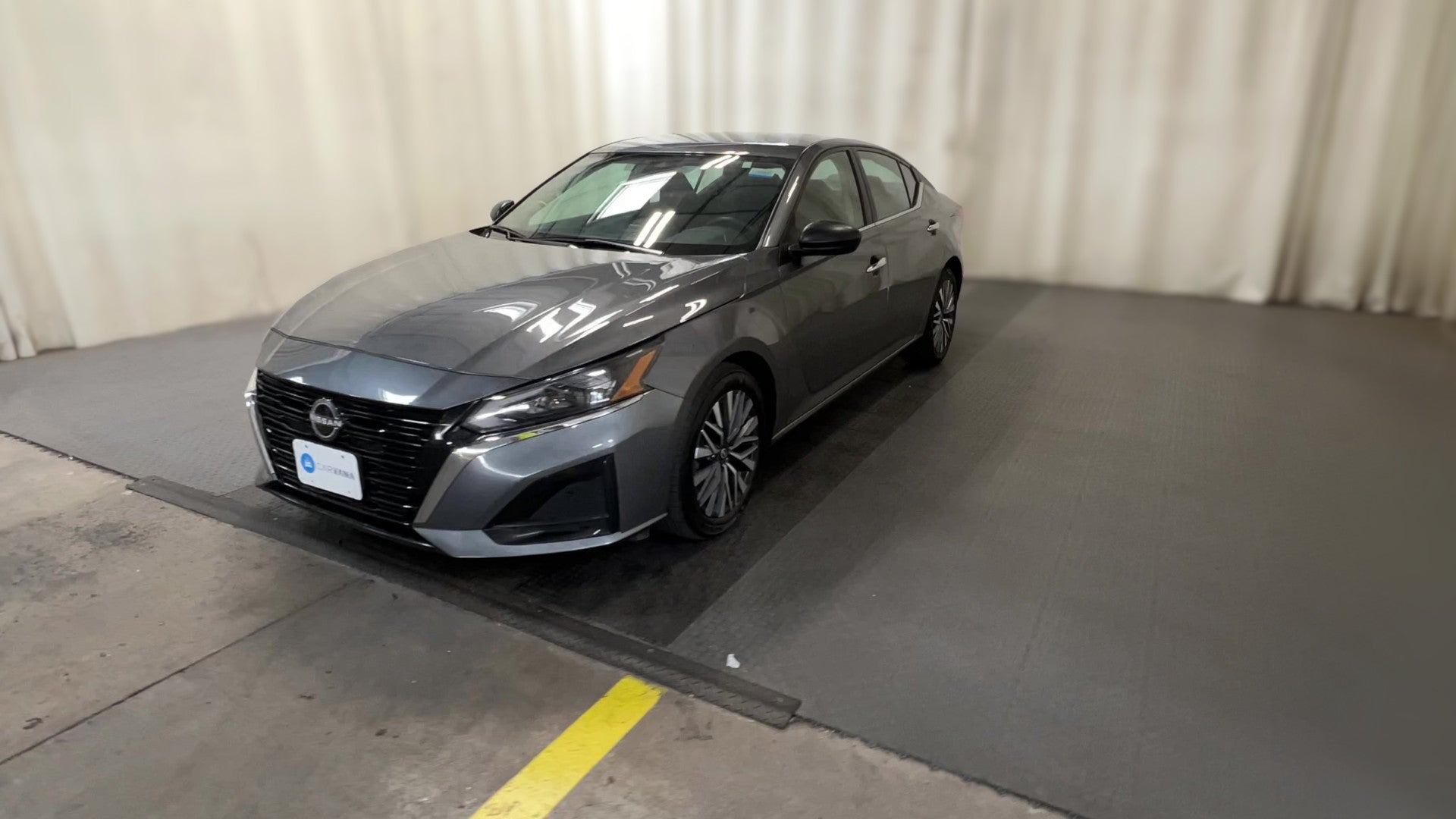 2025 Nissan Altima vehicle photo