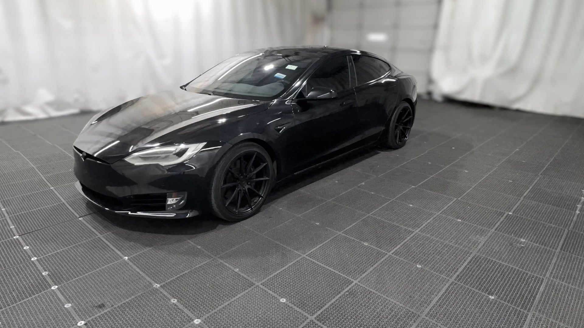 2016 Tesla Model S vehicle photo