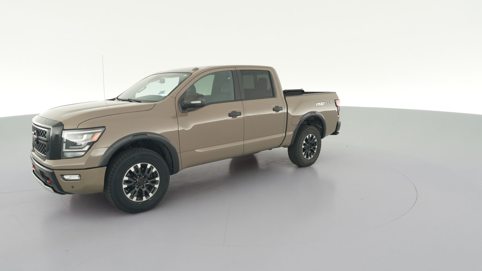 2021 Nissan Titan Crew Cab vehicle photo