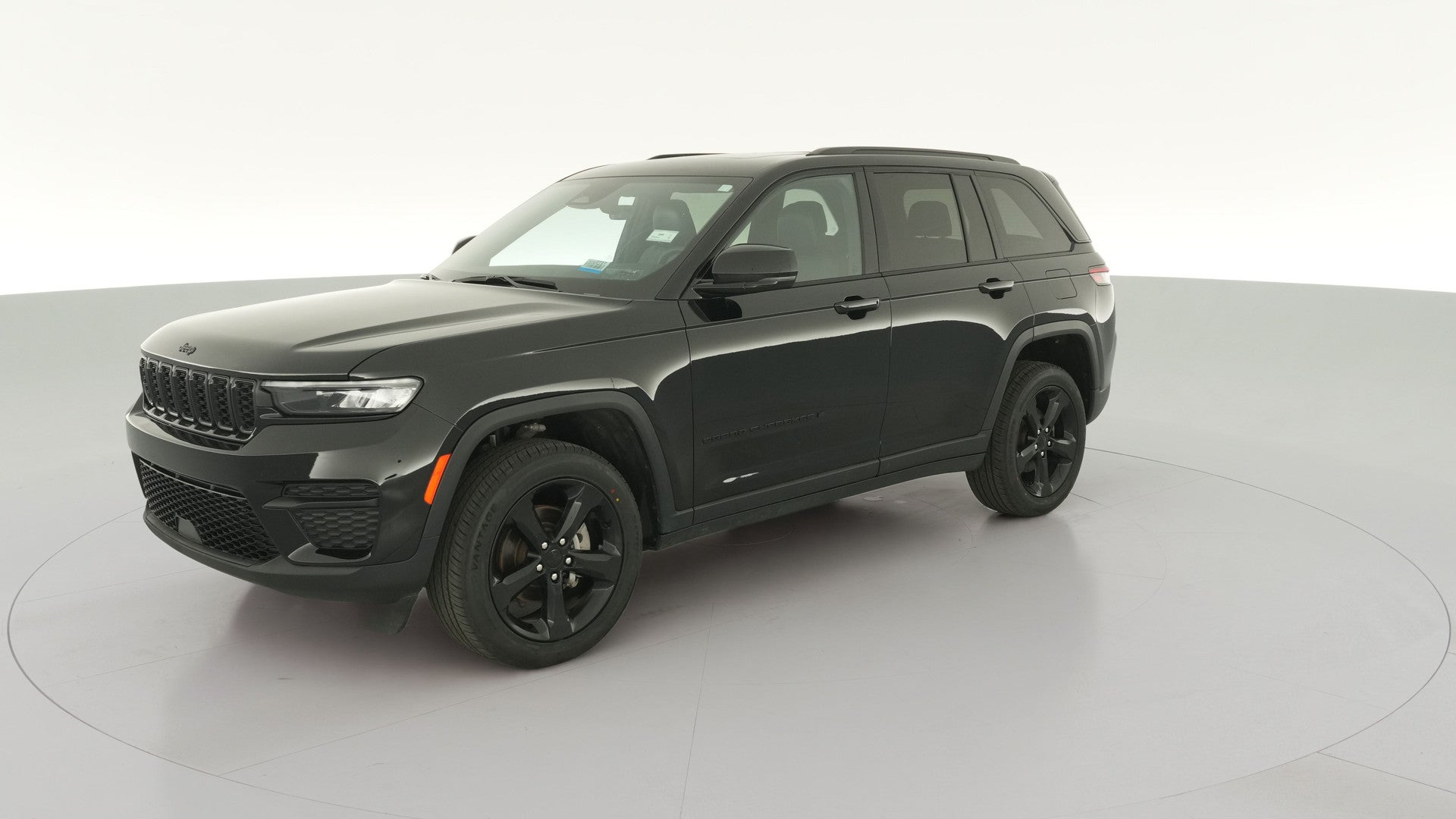 2025 Jeep Grand Cherokee vehicle photo