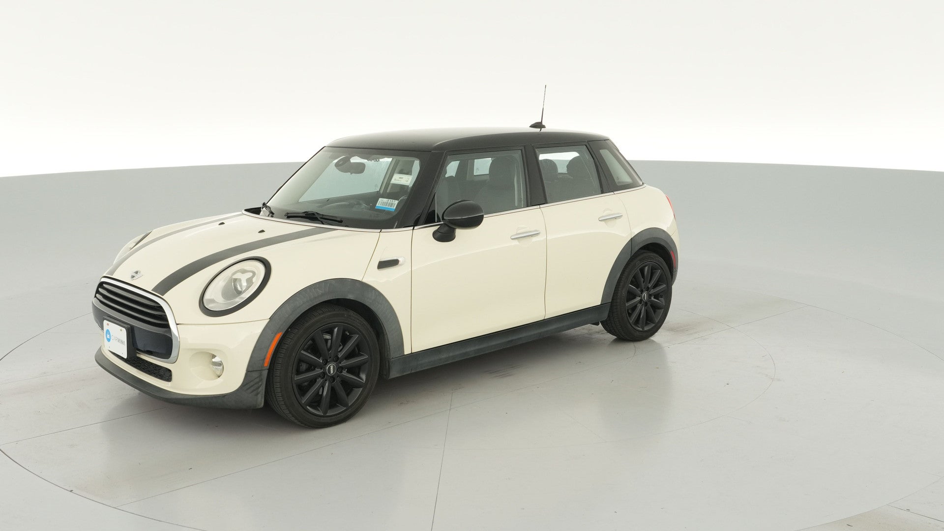 2017 MINI Hardtop 4 Door vehicle photo