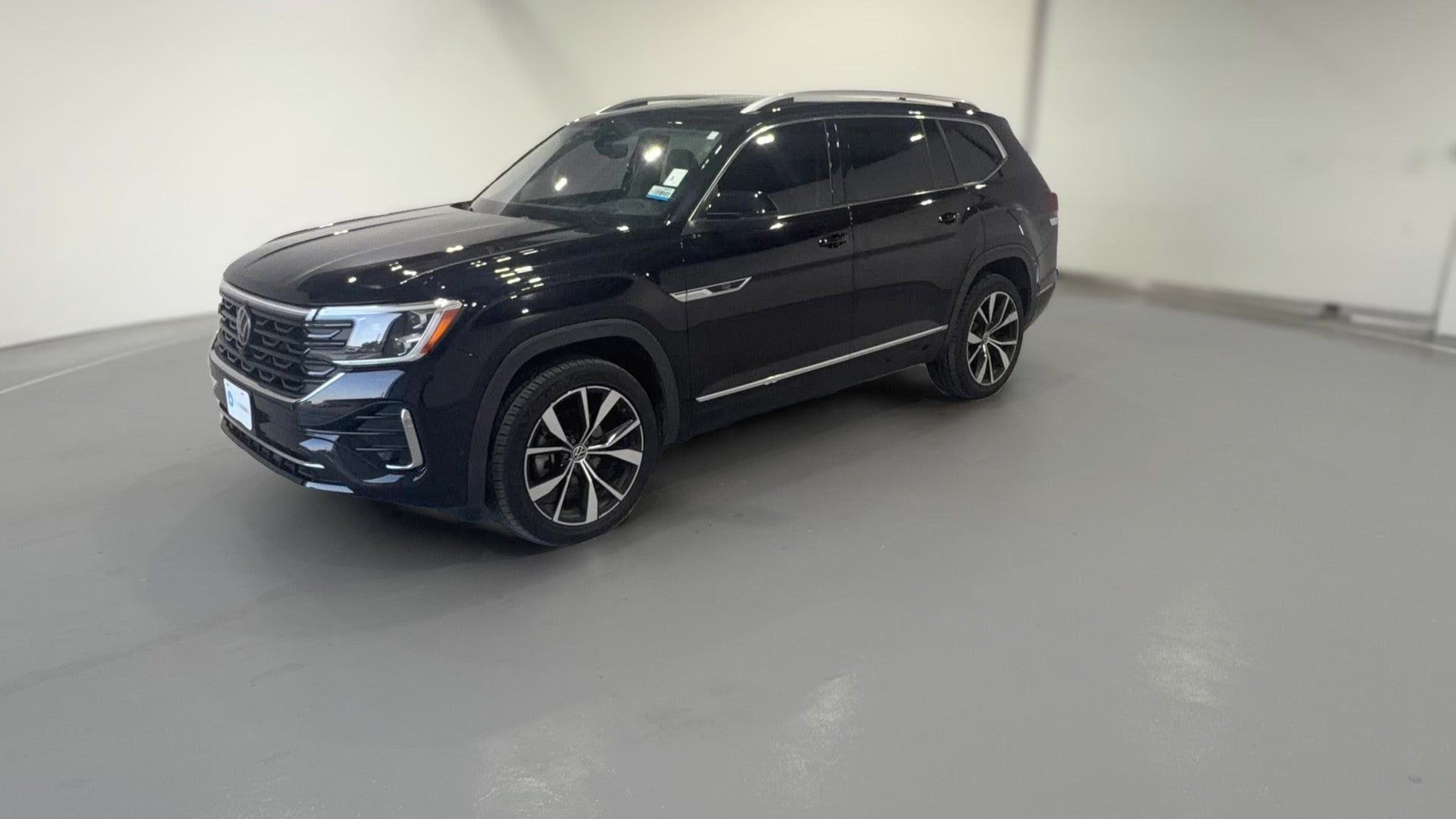 2024 Volkswagen Atlas vehicle photo