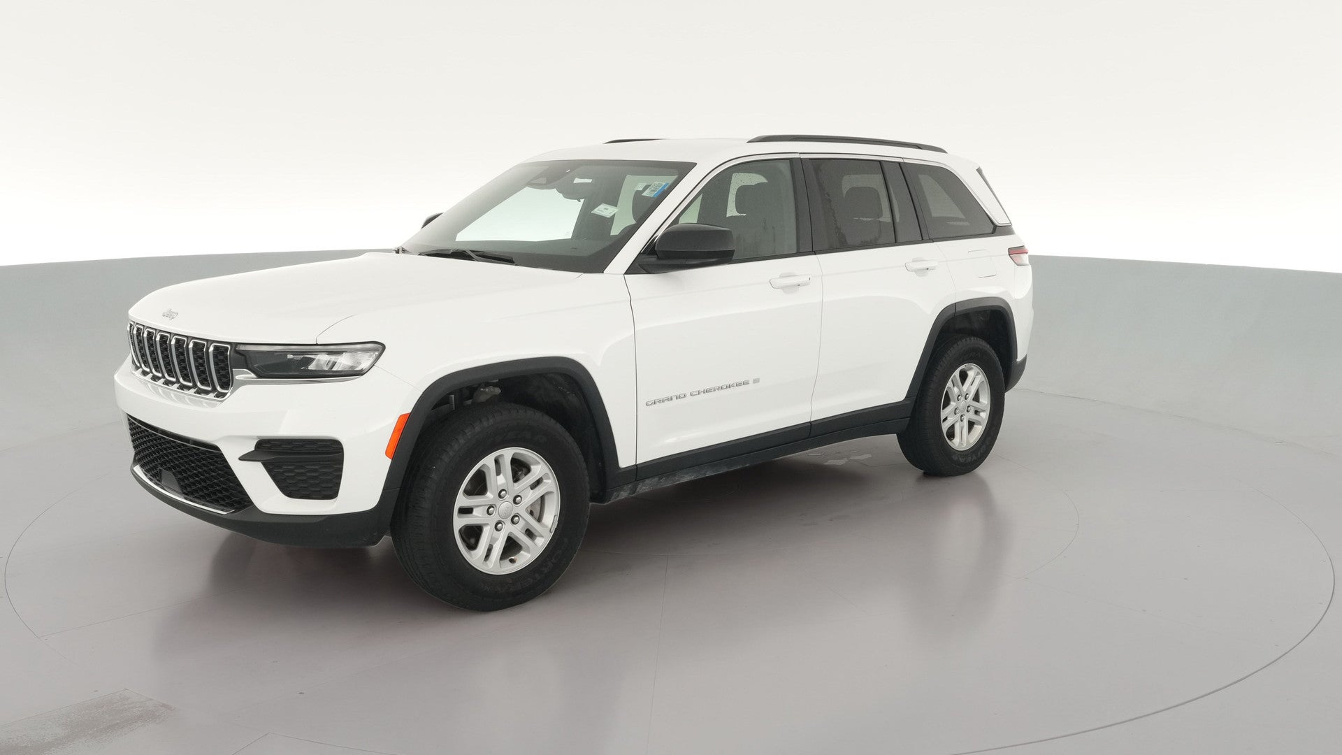 2024 Jeep Grand Cherokee vehicle photo