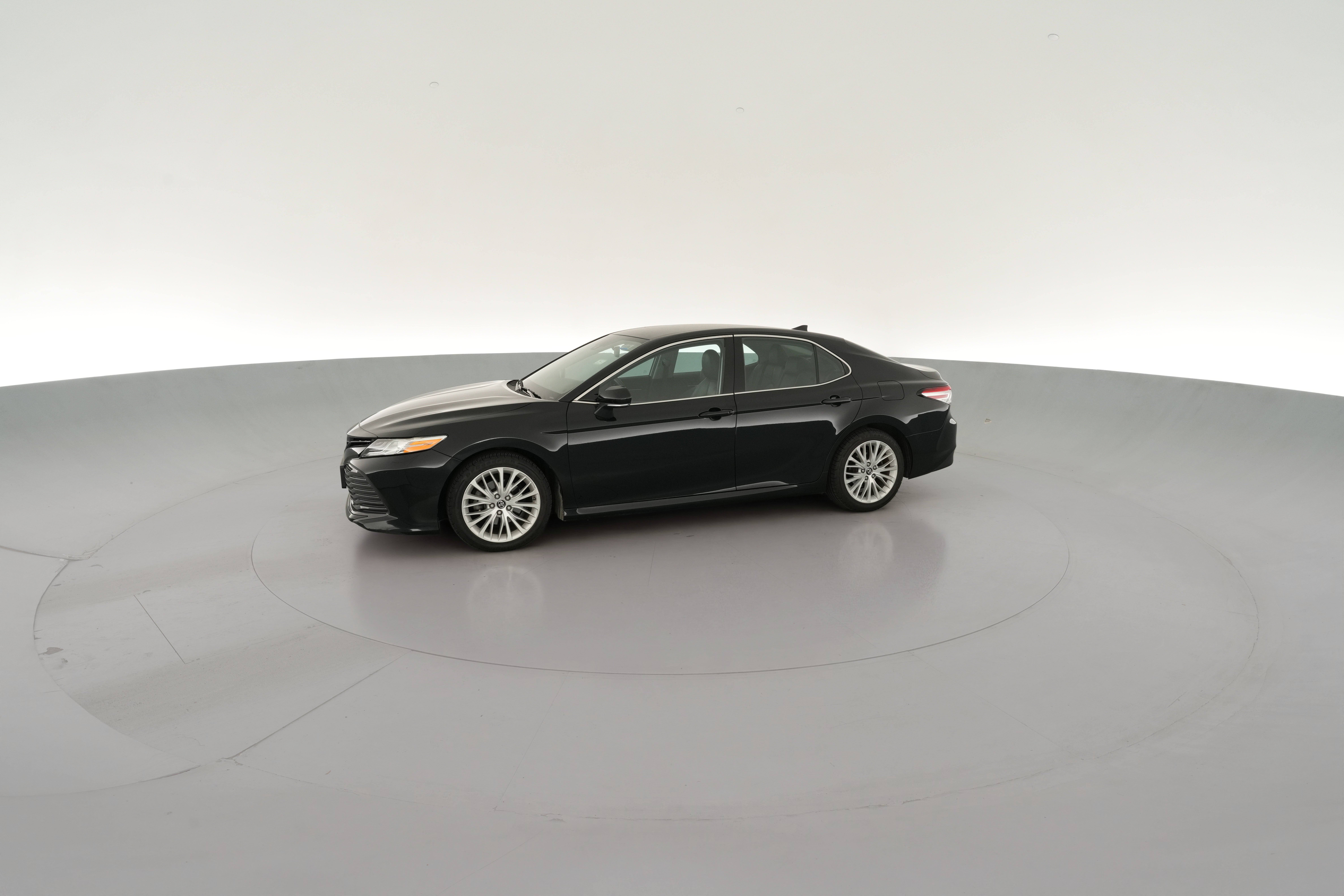 2019 Toyota Camry XLE - Photo 28