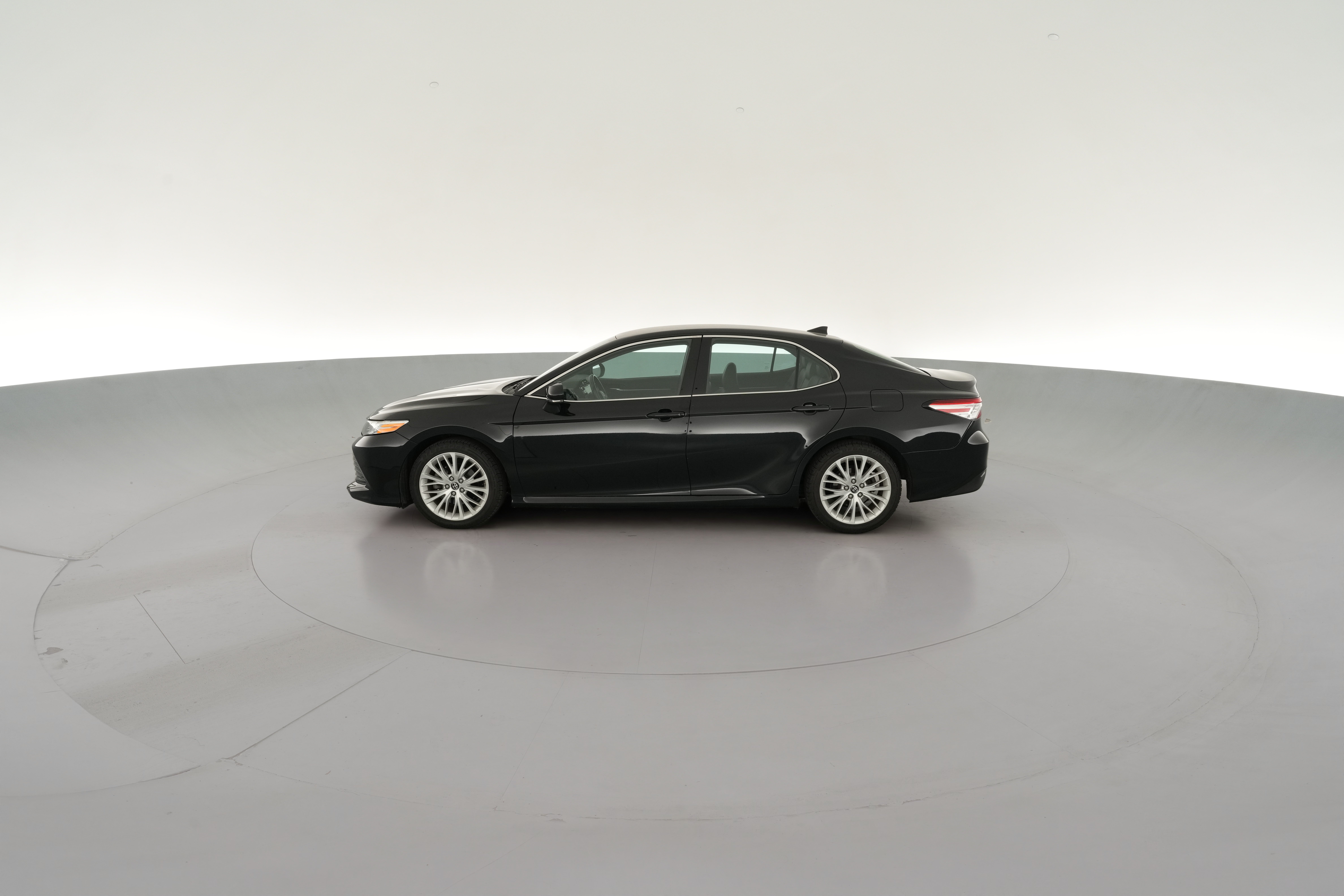 2019 Toyota Camry XLE - Photo 29