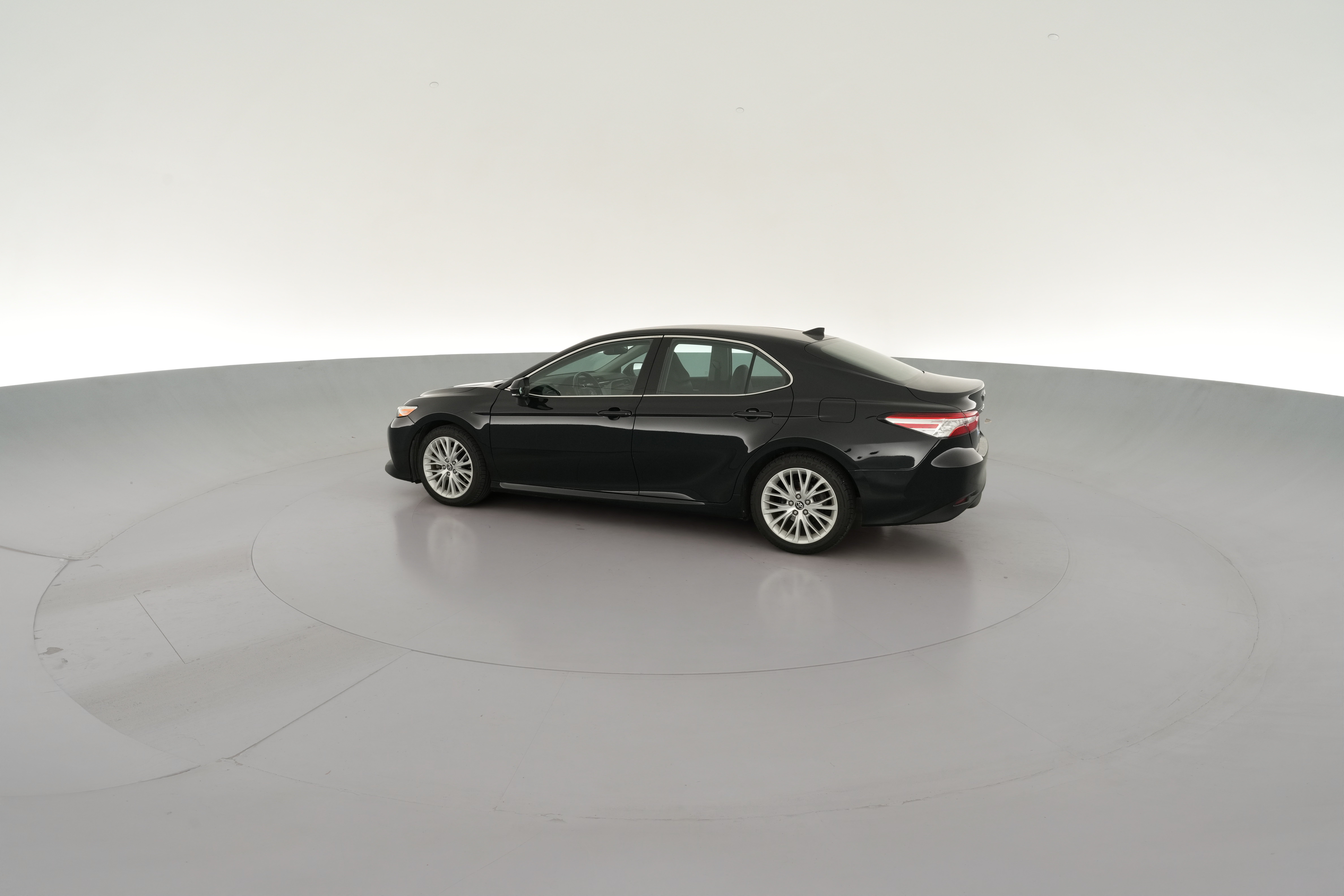 2019 Toyota Camry XLE - Photo 30
